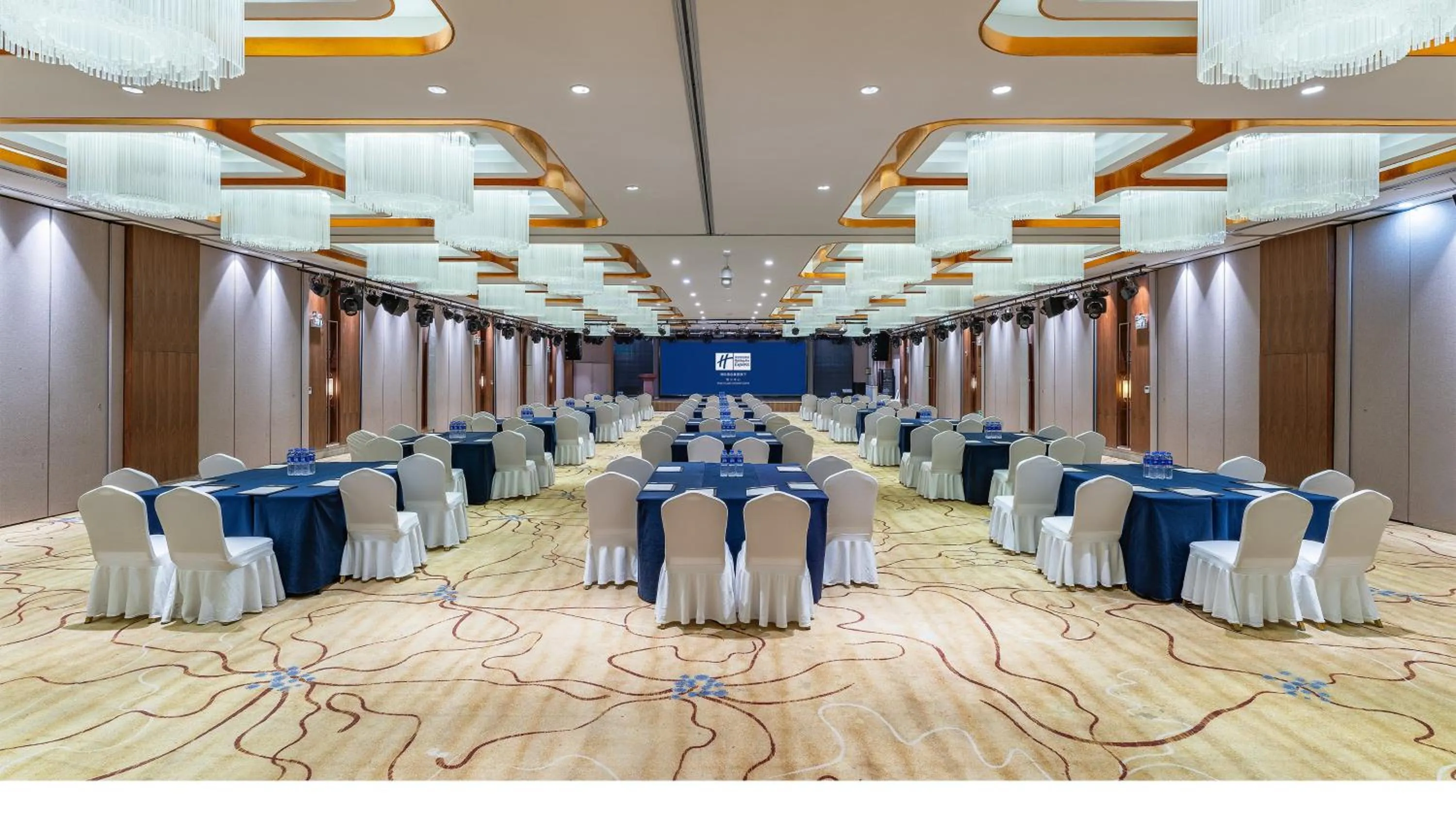 Banquet/Function facilities in Holiday Inn Express Yinchuan Downtown by IHG