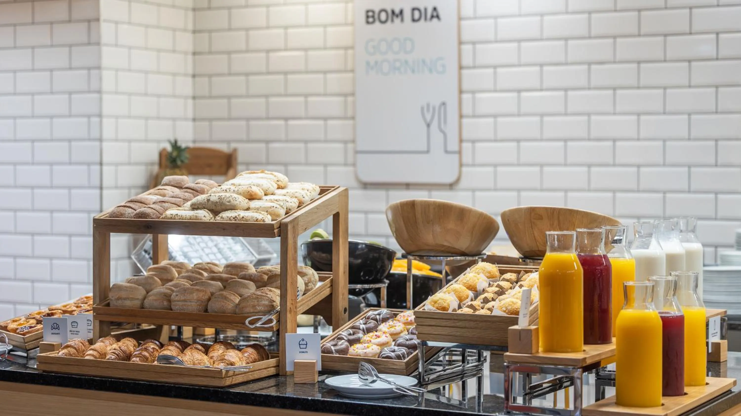 Breakfast in Holiday Inn Express Porto City Centre by IHG