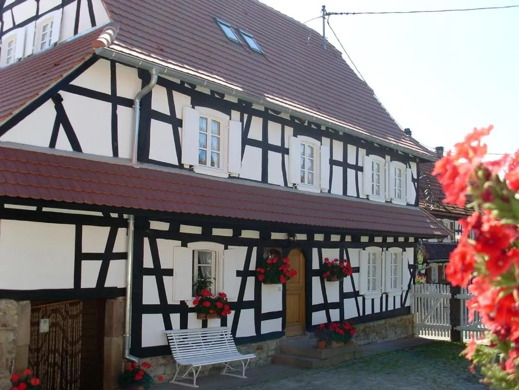 Property building in Gîtes et chambres d'hôtes Maison Ungerer