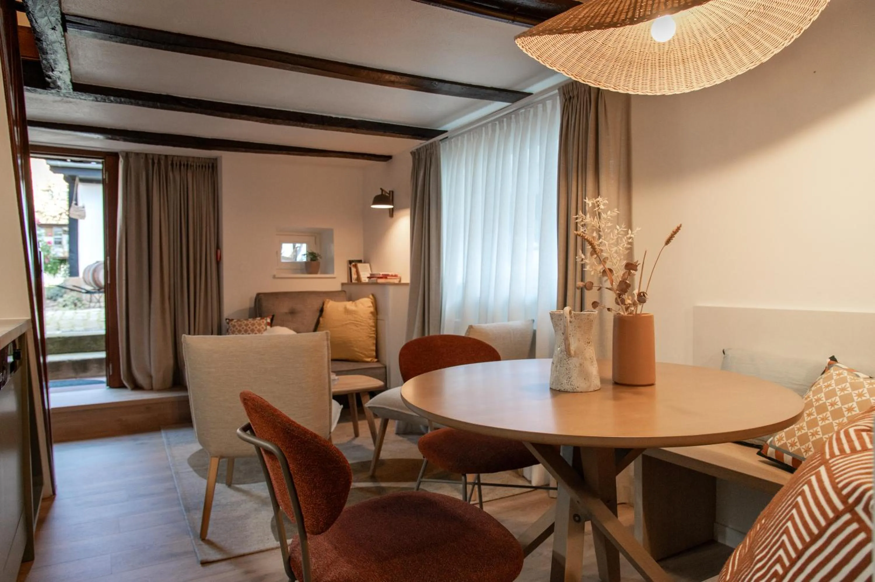 Dining area in Gîtes et chambres d'hôtes Maison Ungerer