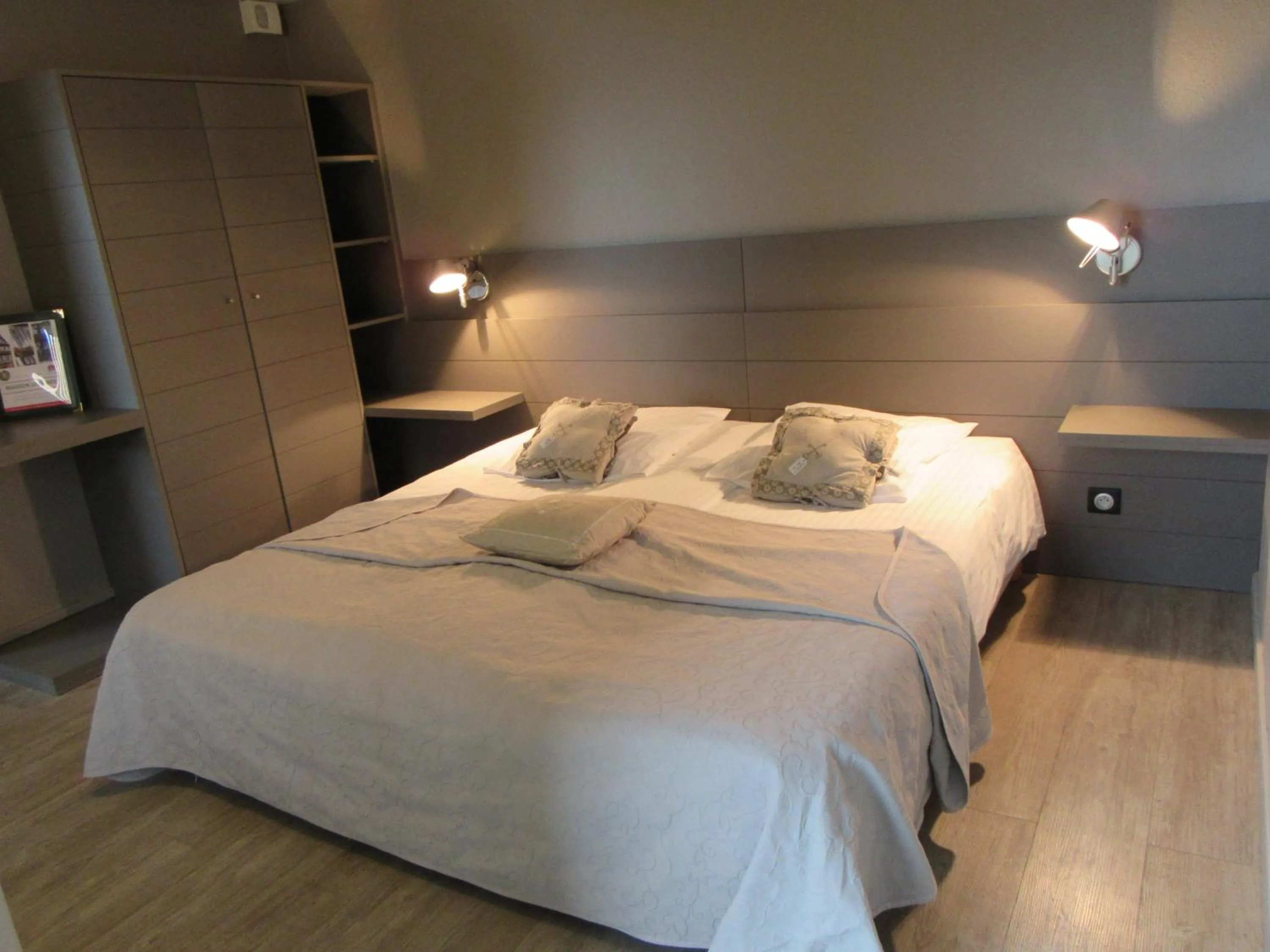 Bedroom, Bed in Gîtes et chambres d'hôtes Maison Ungerer