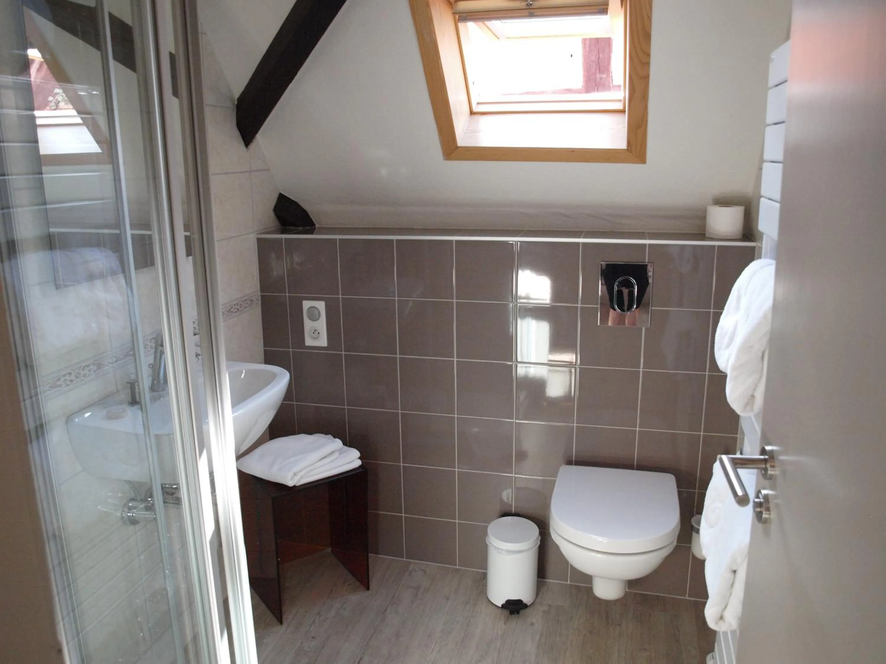 Bathroom in Gîtes et chambres d'hôtes Maison Ungerer