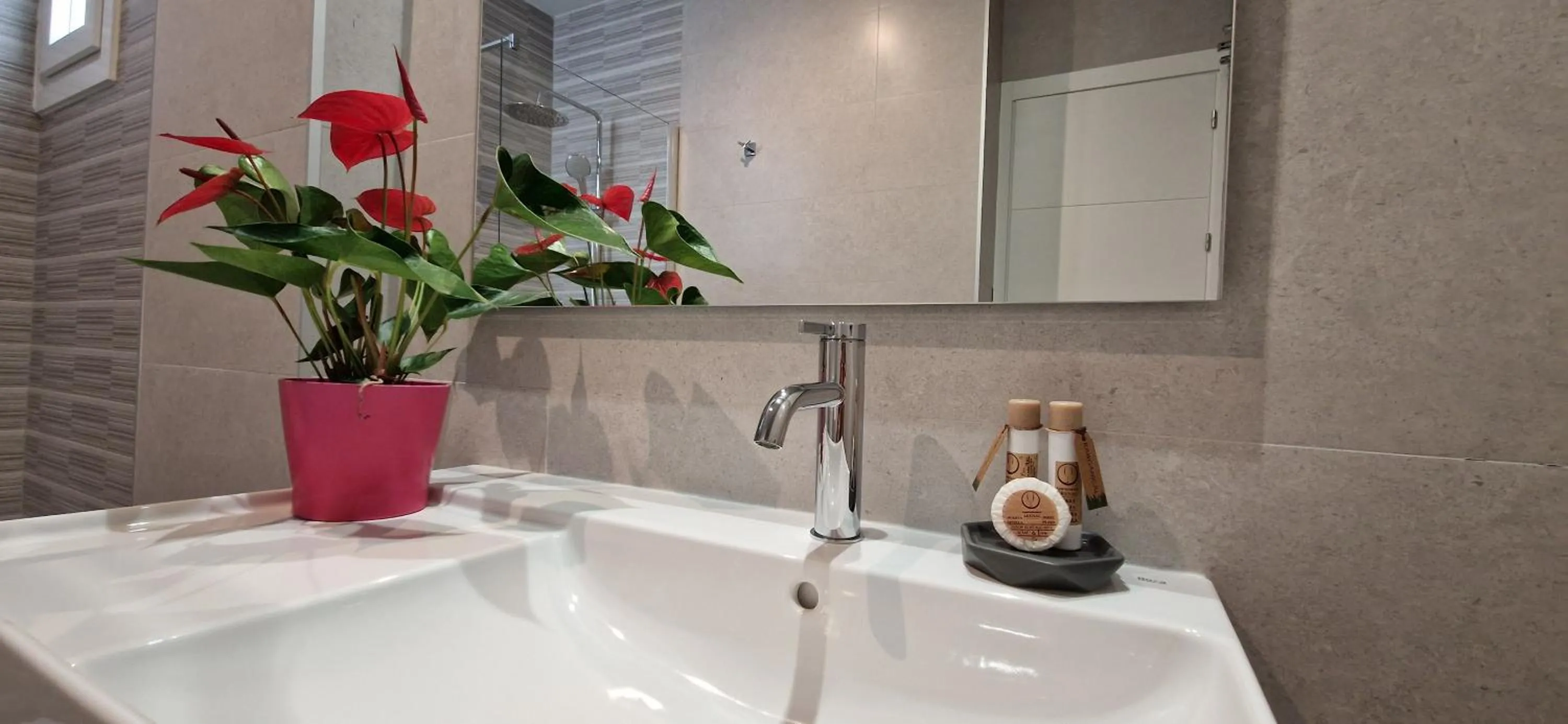 Bathroom in Apartamentos Arenal
