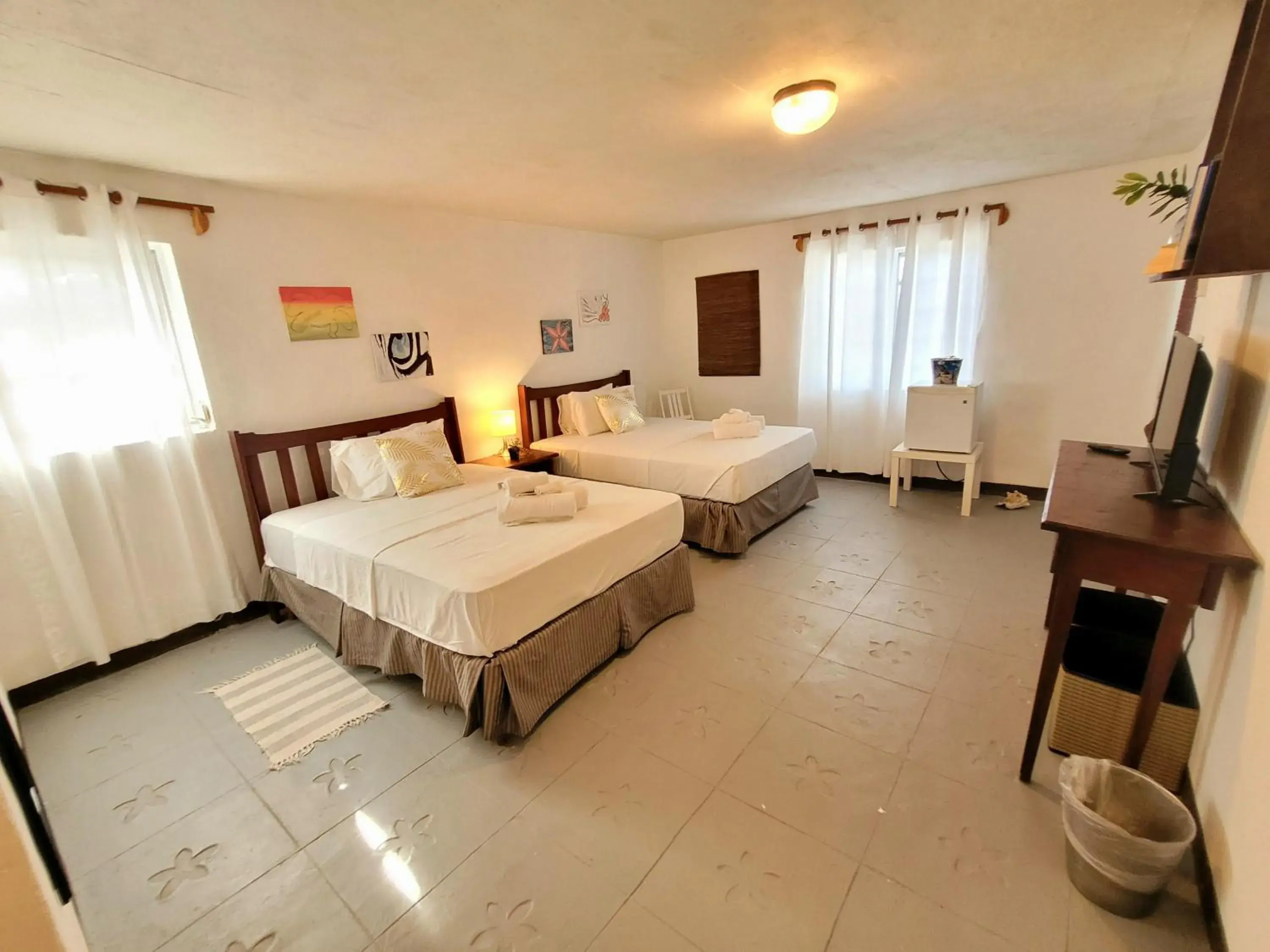 Bedroom, Bed in Ellen Bay Inn Bedroom, Bed in Ellen Bay Inn