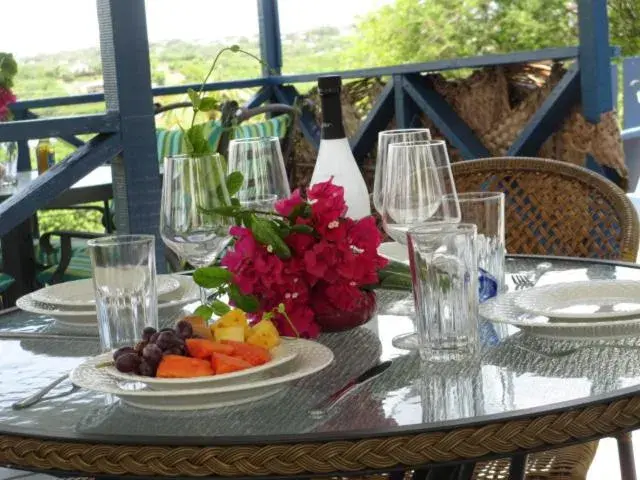 Property building in Ellen Bay Inn Property building in Ellen Bay Inn