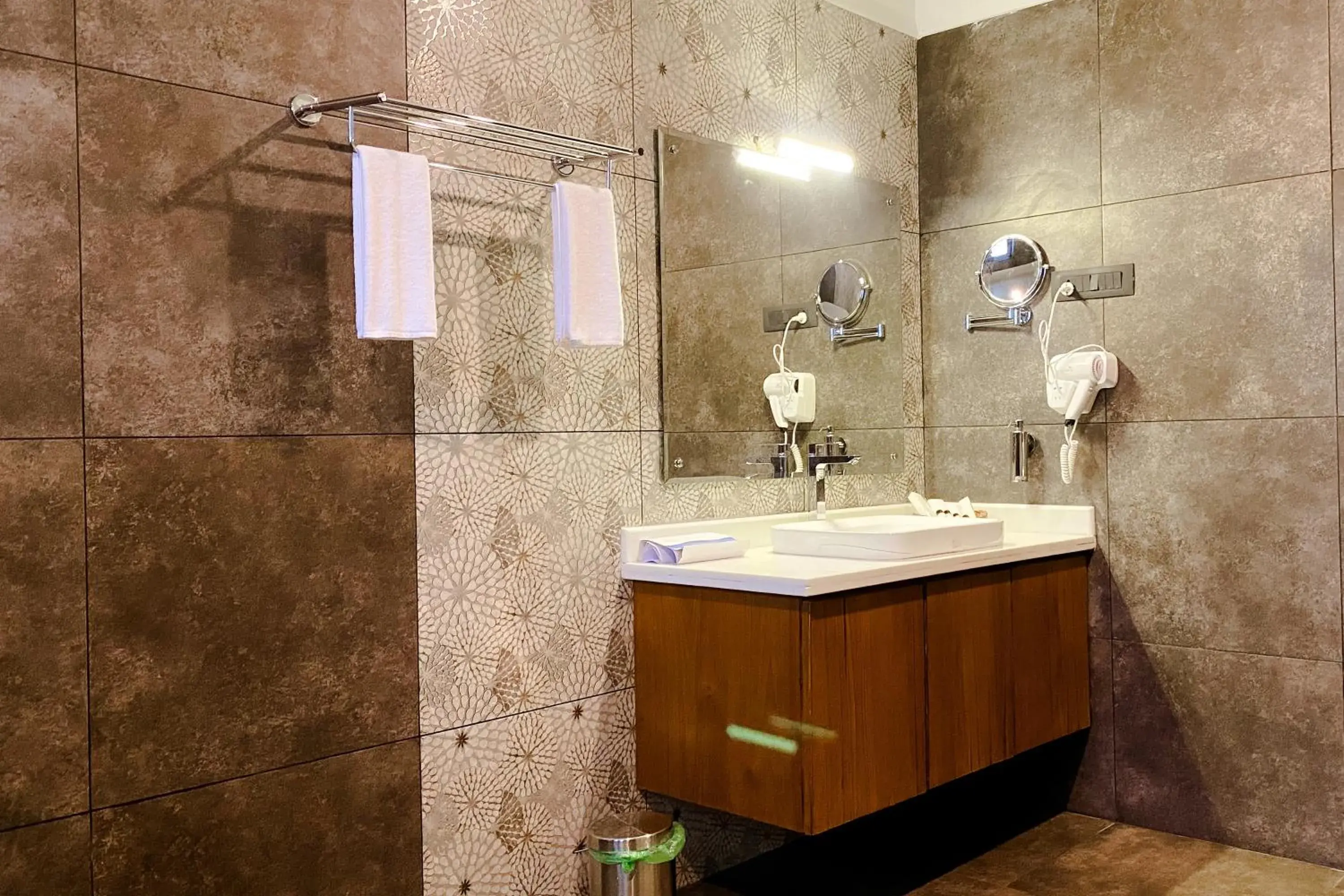 Honeymoon Cottage with Jacuzzi in Haze and Kites Resort Munnar Honeymoon Cottage with Jacuzzi in Haze and Kites Resort Munnar