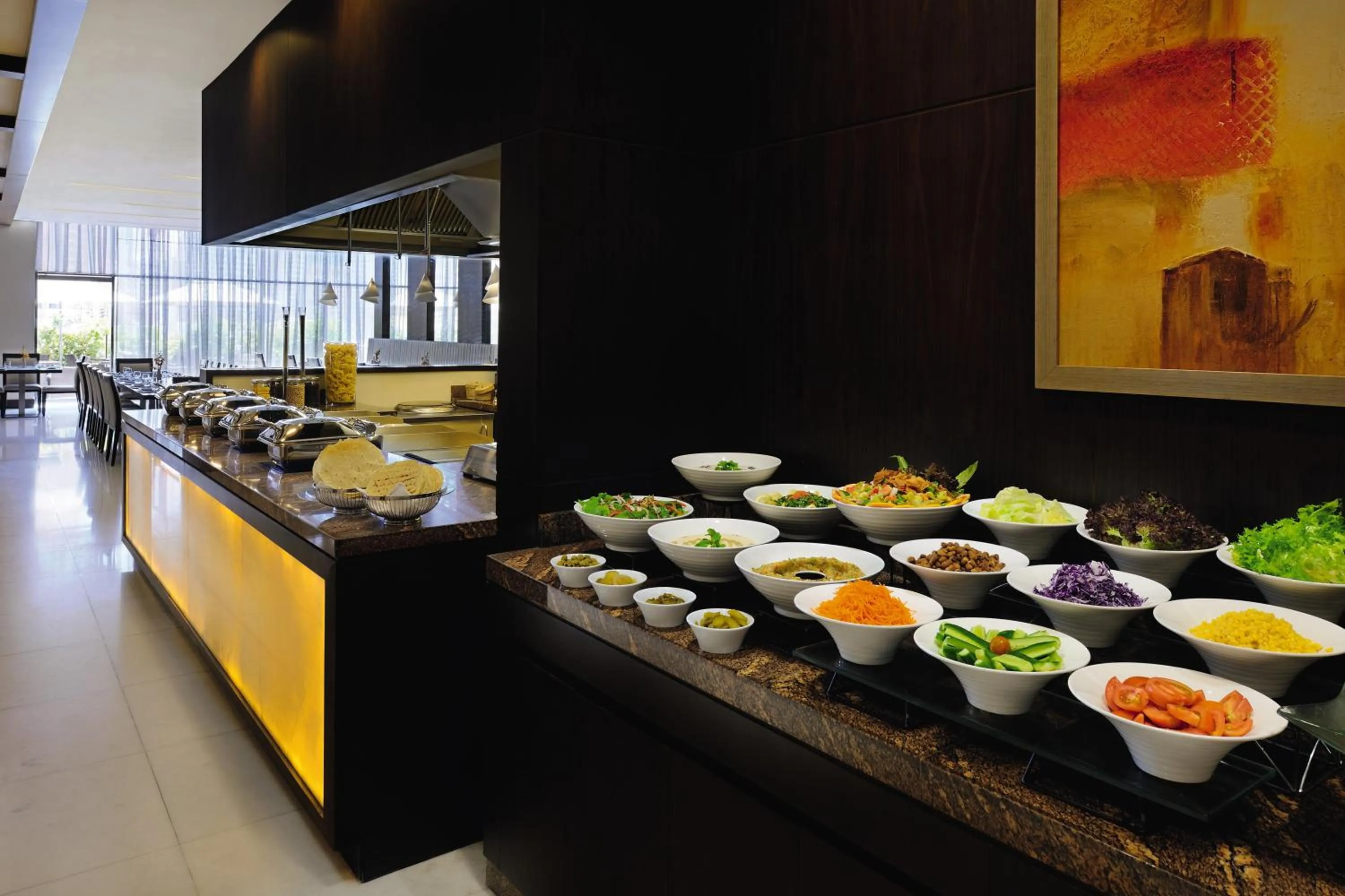 Restaurant/places to eat in Mövenpick Hotel Apartments Al Mamzar Dubai