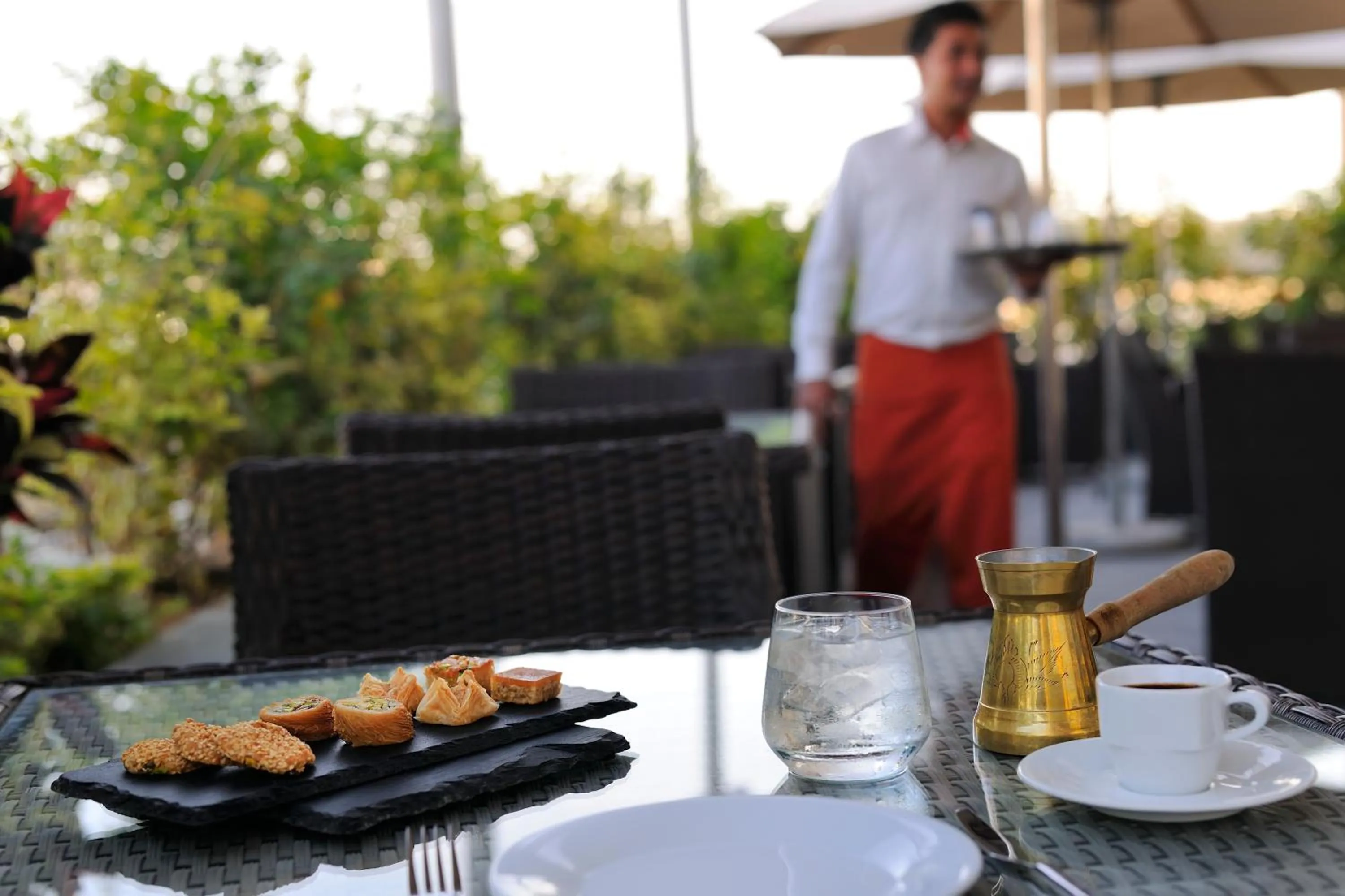 Restaurant/places to eat in Mövenpick Hotel Apartments Al Mamzar Dubai