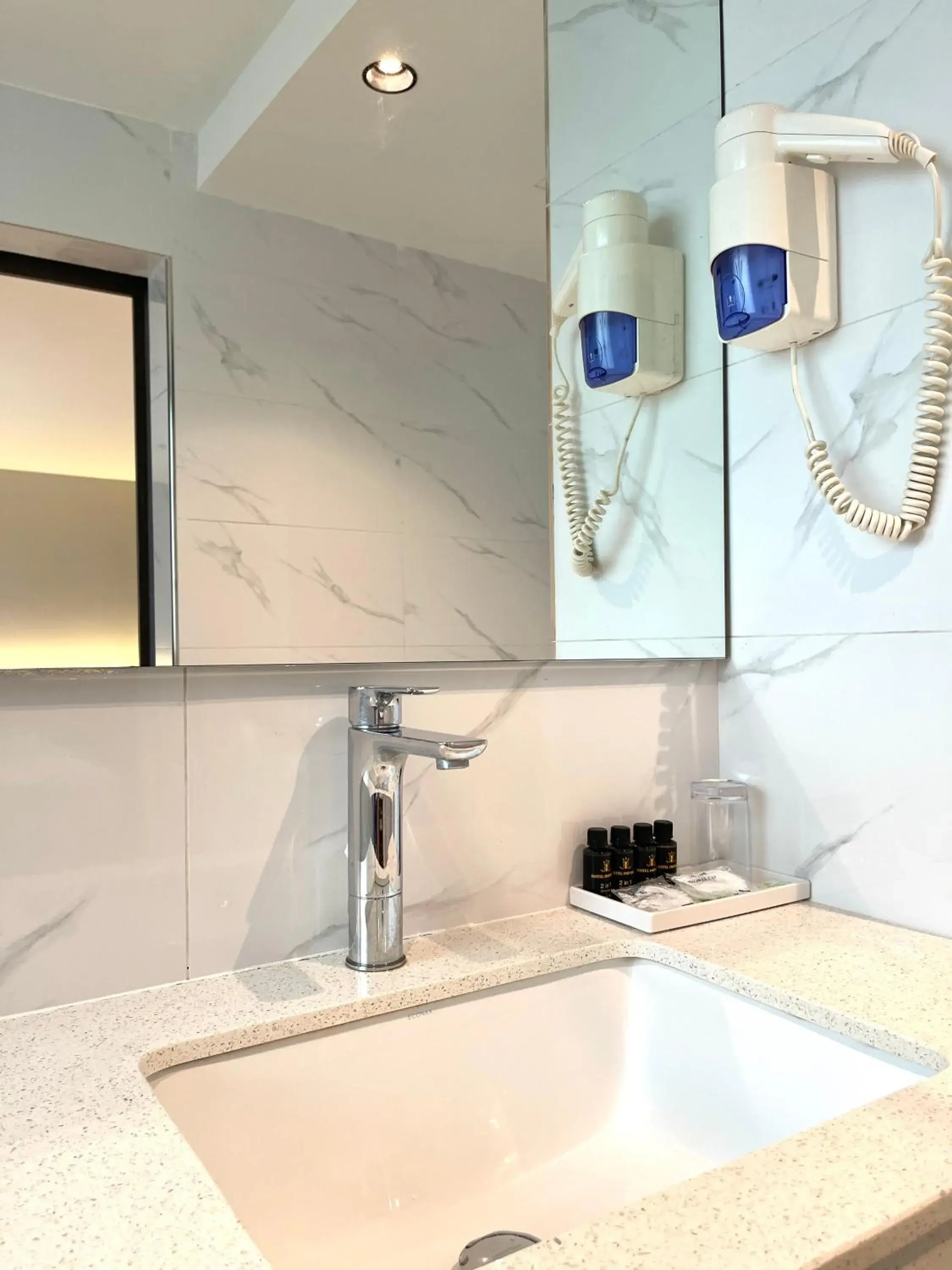 Quadruple Room (4 Adults) in Hotel Imperial Quadruple Room (4 Adults) in Hotel Imperial