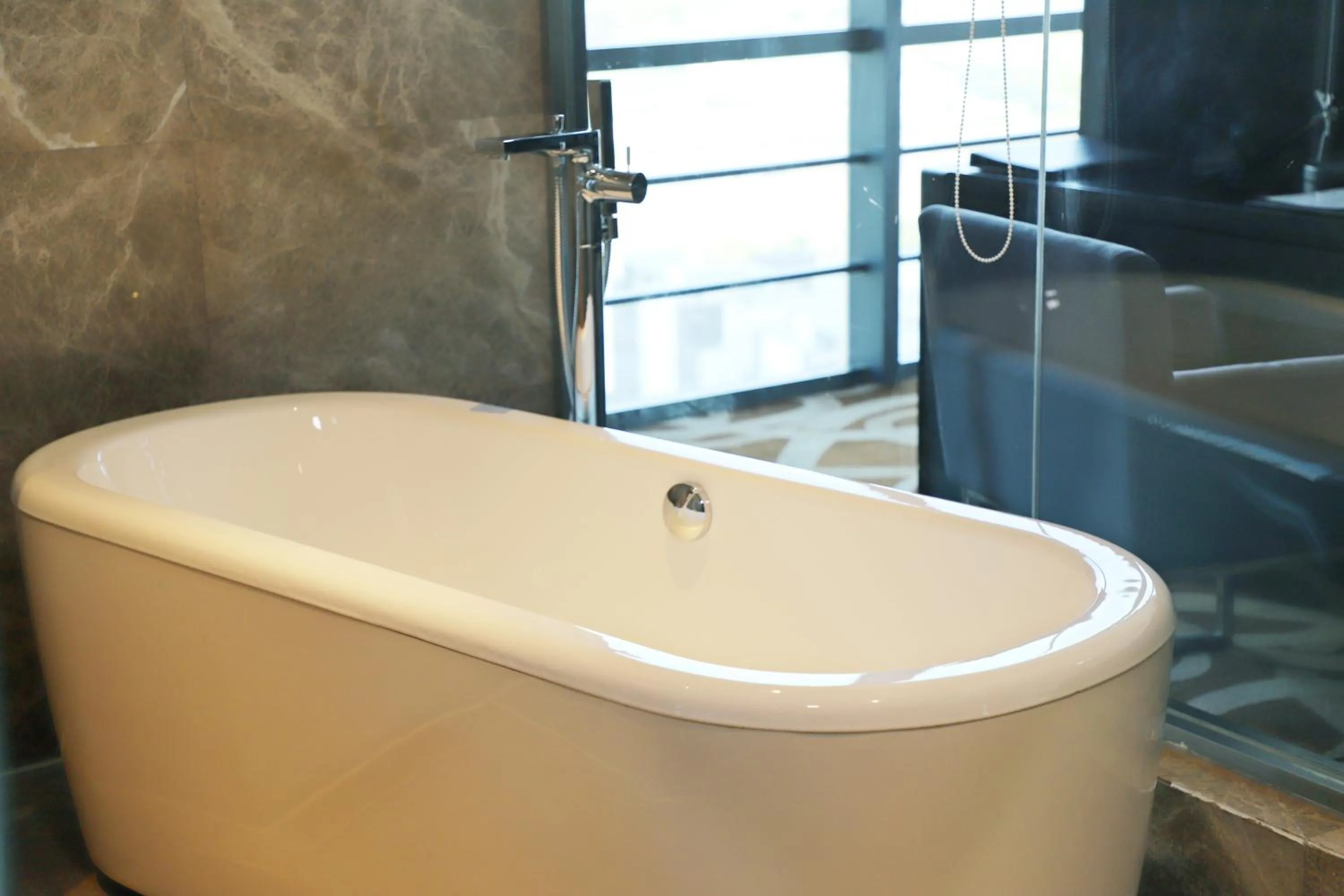 Bath in Four Points by Sheraton Qingdao, West Coast