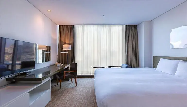 Deluxe Double Room in Orakai Songdo Park Hotel Deluxe Double Room in Orakai Songdo Park Hotel