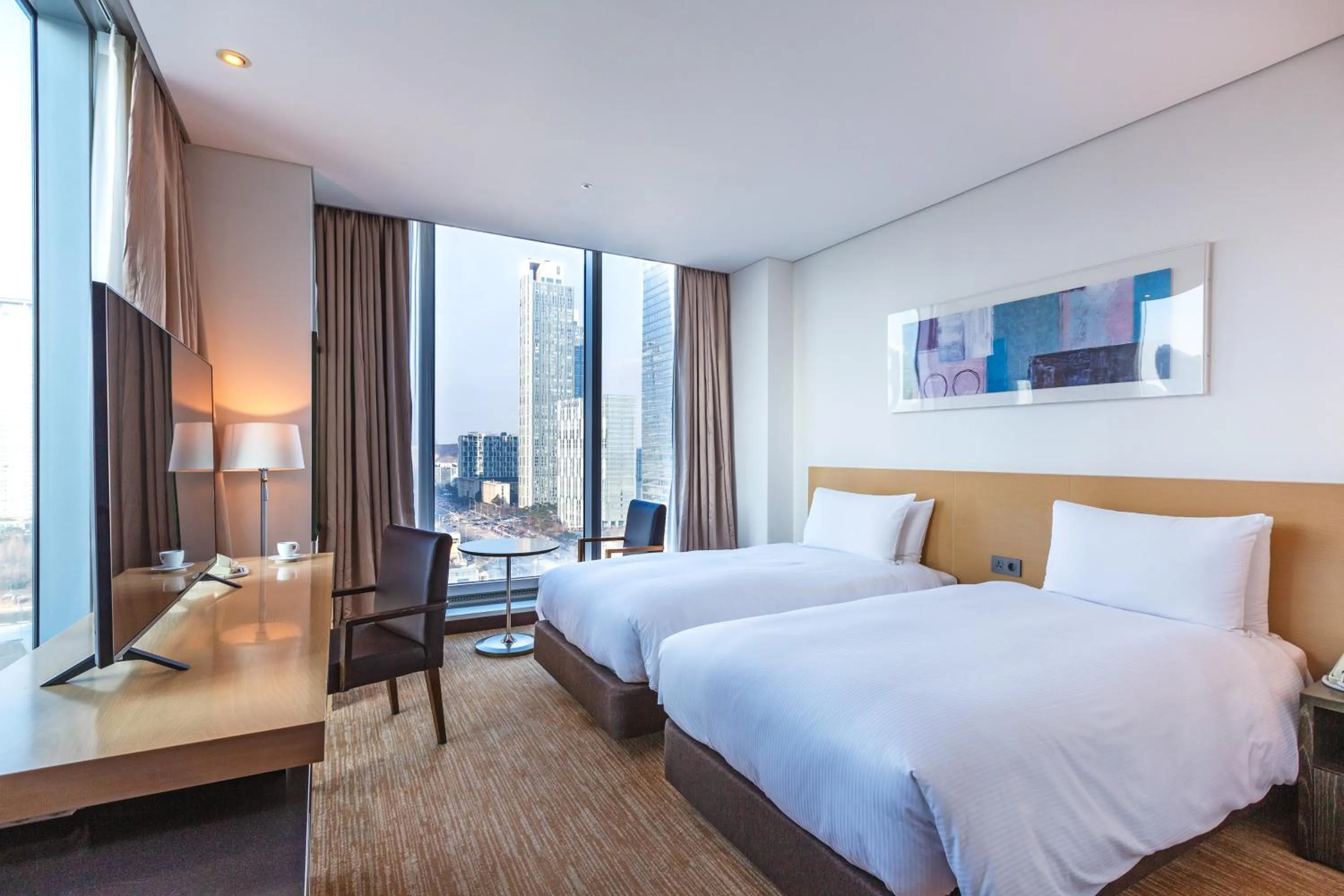 Bed in Orakai Songdo Park Hotel, BW Premier Collection