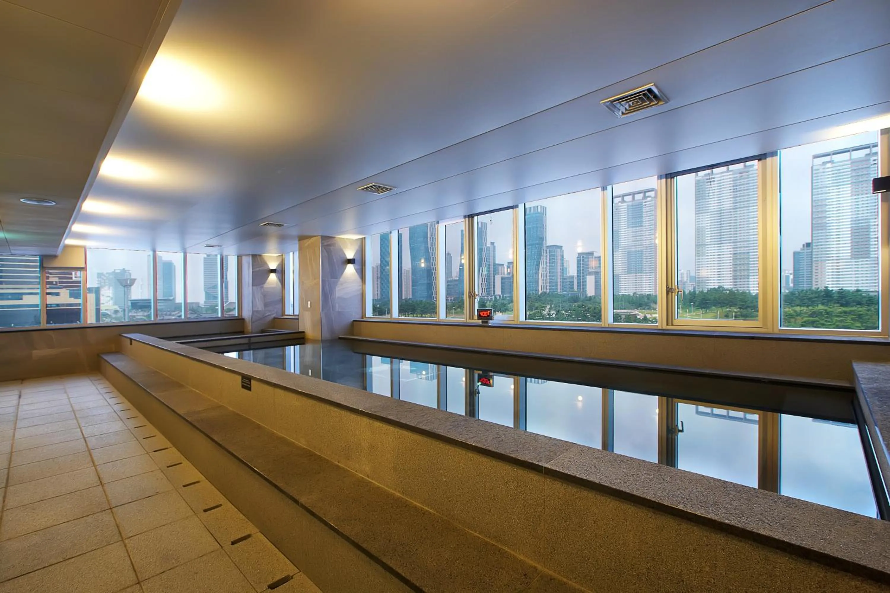 Swimming pool in Orakai Songdo Park Hotel, BW Premier Collection