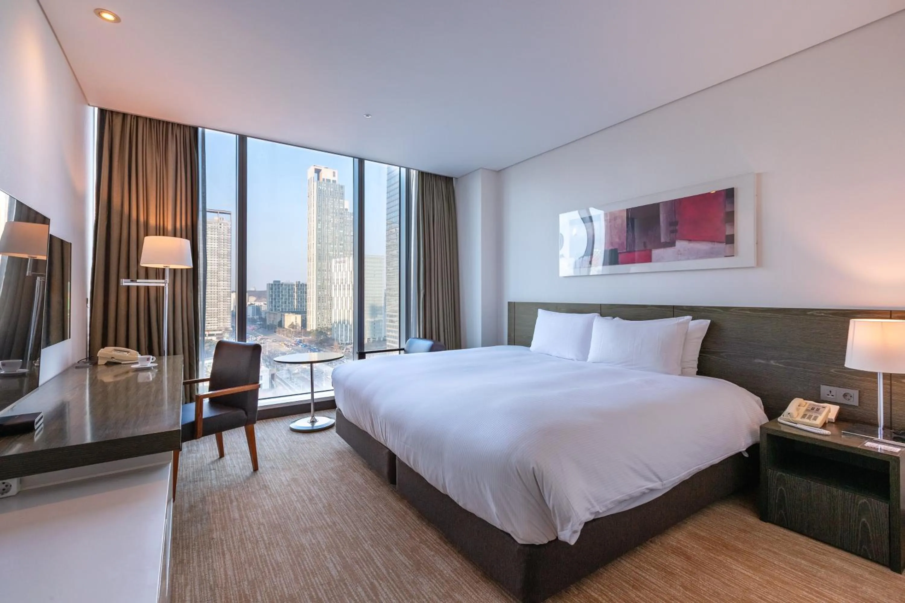 Bed in Orakai Songdo Park Hotel, BW Premier Collection