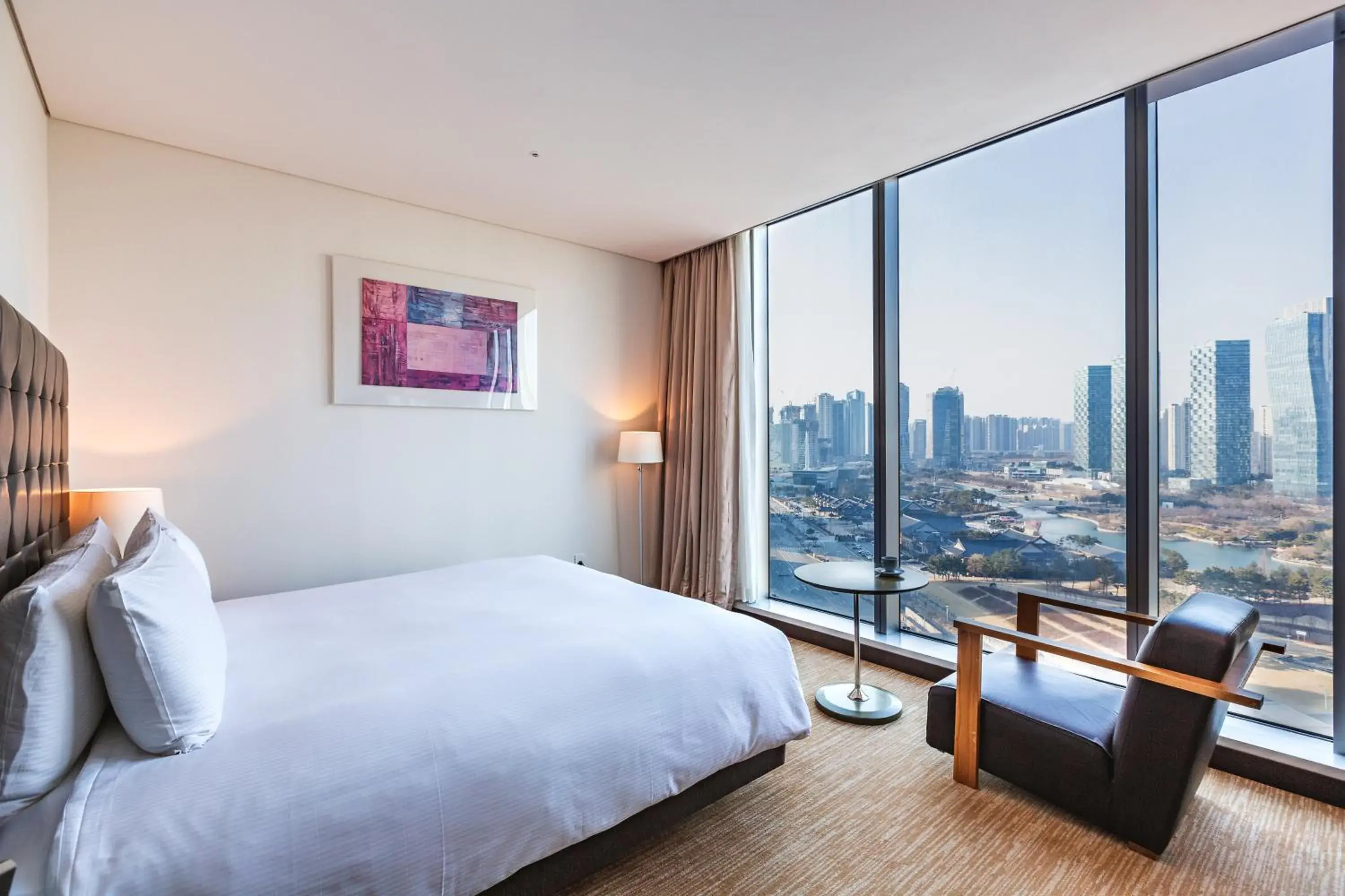 Deluxe Double Room with Park View in Orakai Songdo Park Hotel, BW Premier Collection Deluxe Double Room with Park View in Orakai Songdo Park Hotel, BW Premier Collection