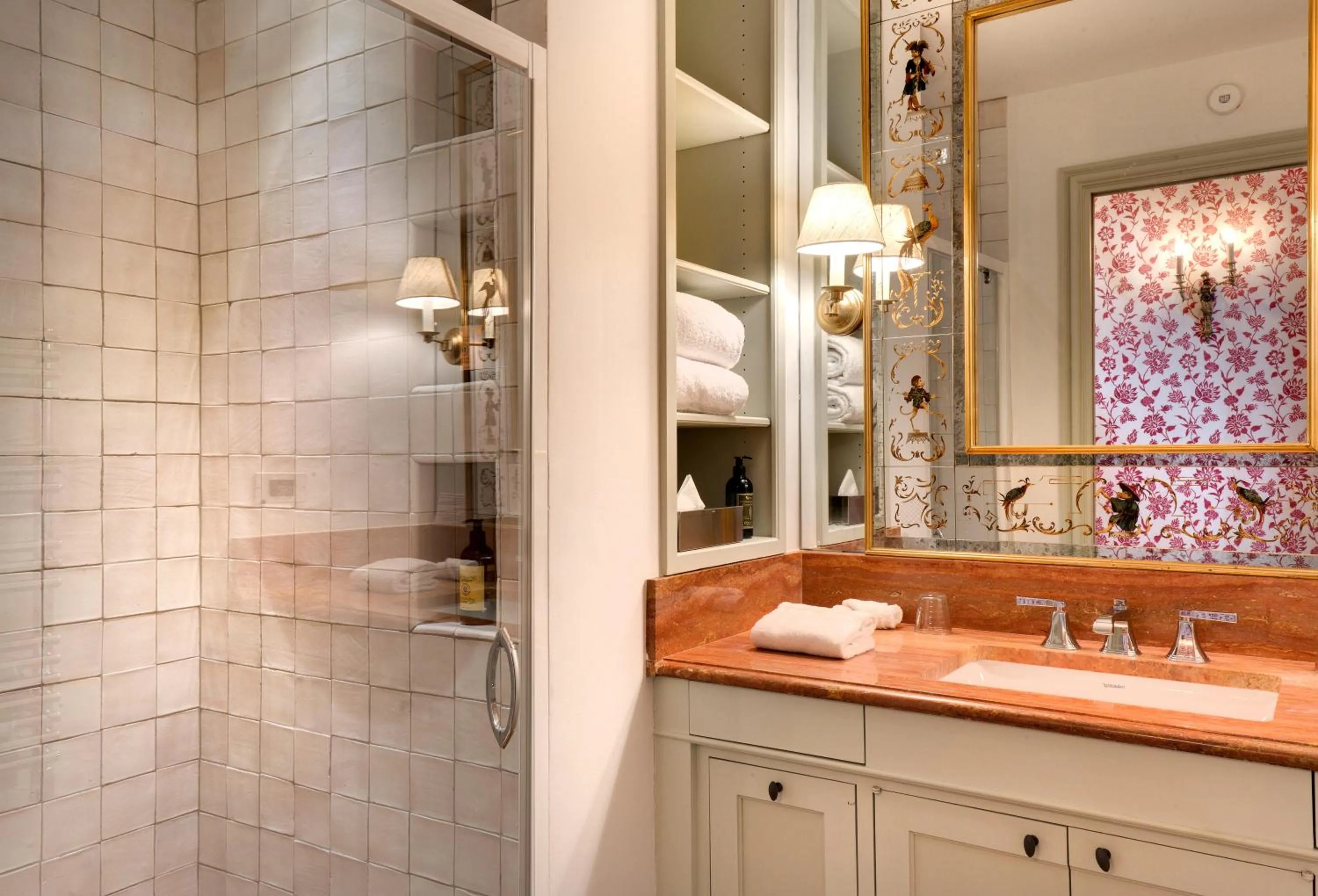 Bathroom in College des Doctrinaires