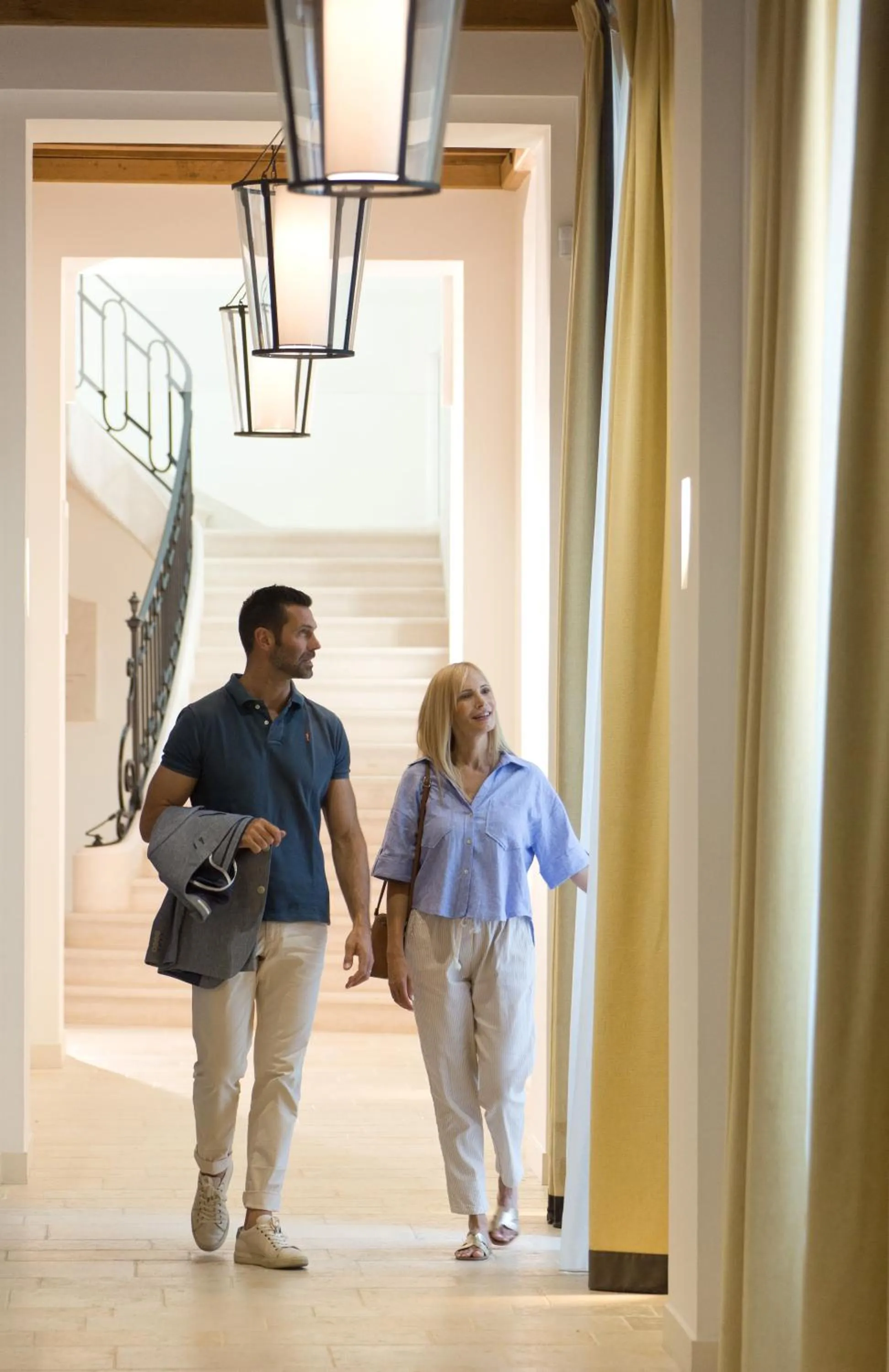 Property building in College des Doctrinaires