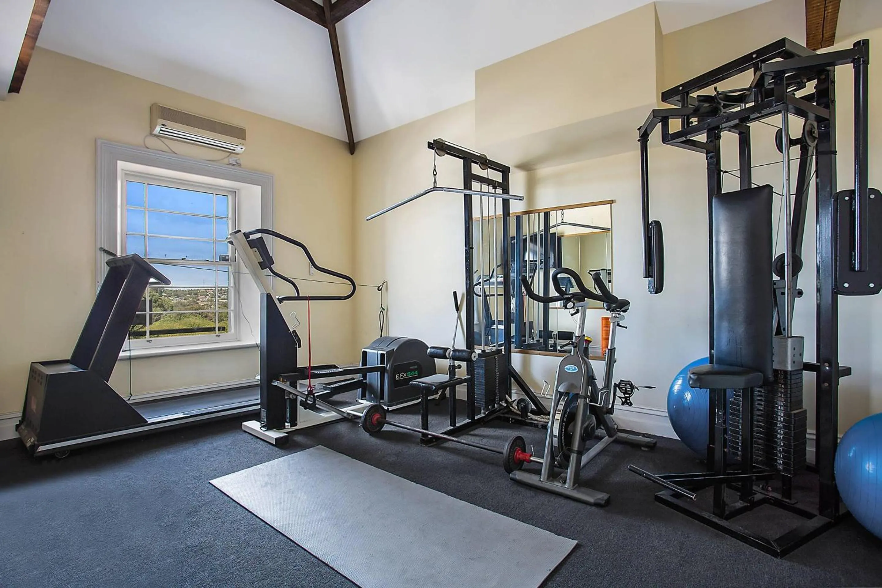 Fitness centre/facilities in Quality Hotel Bentinck