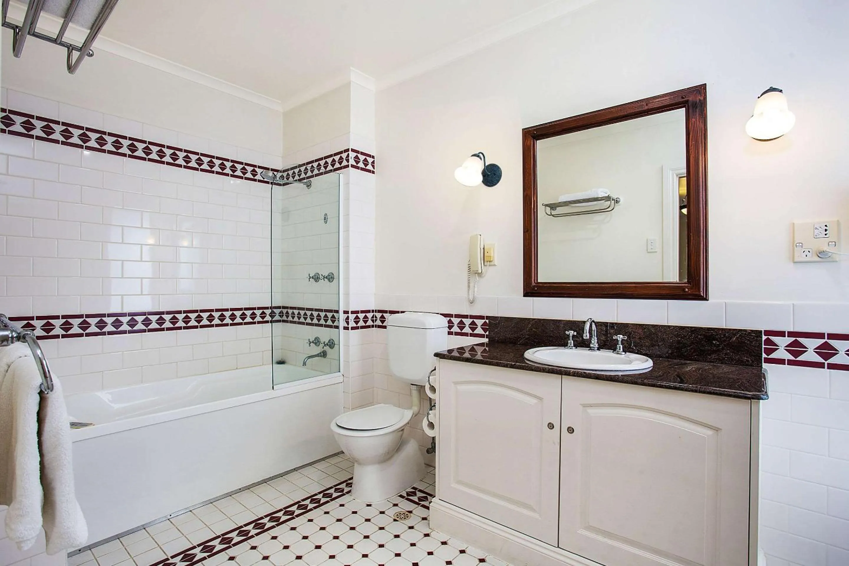 Bathroom in Quality Hotel Bentinck