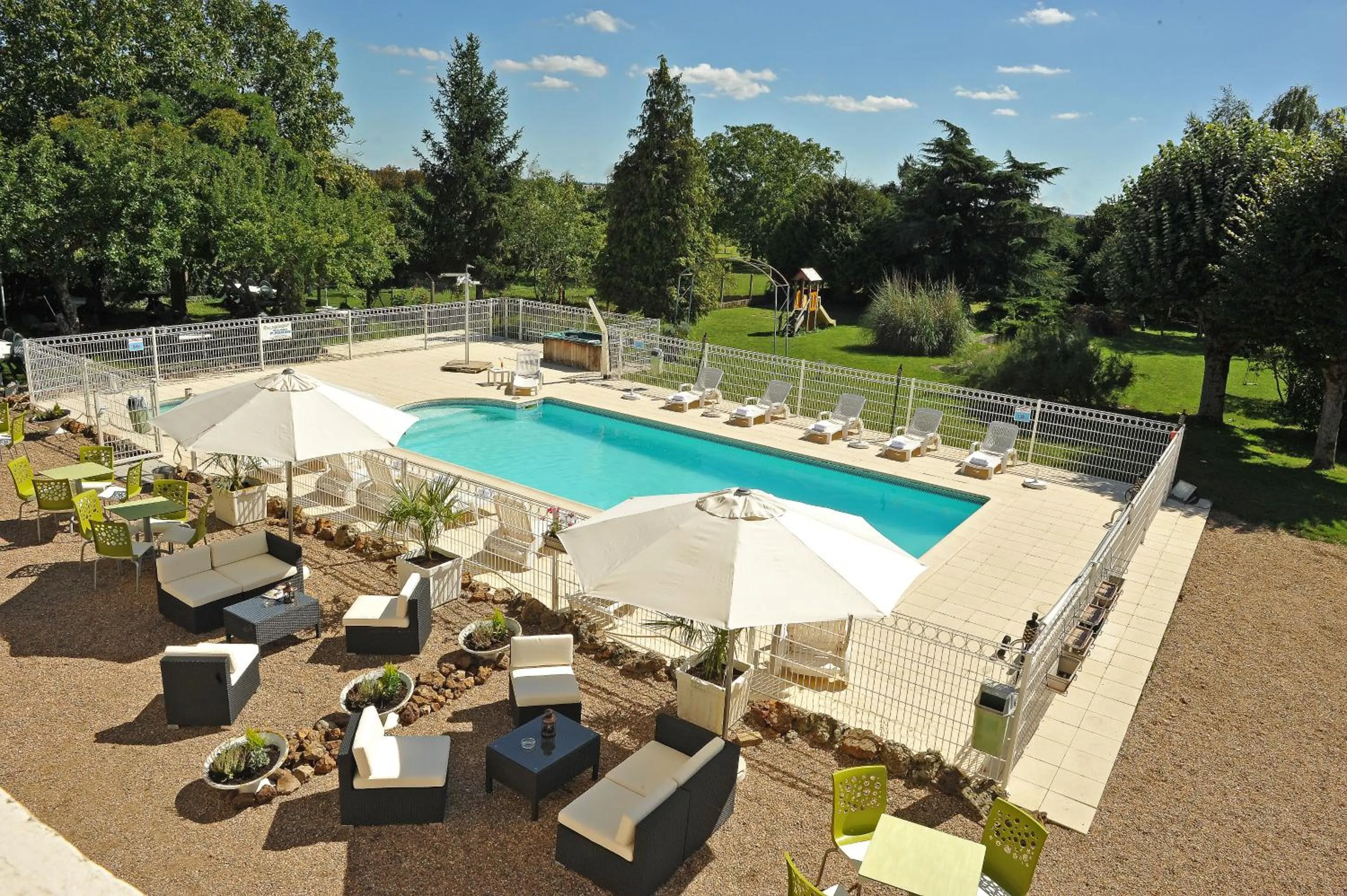 Swimming pool in LA PROMENADE