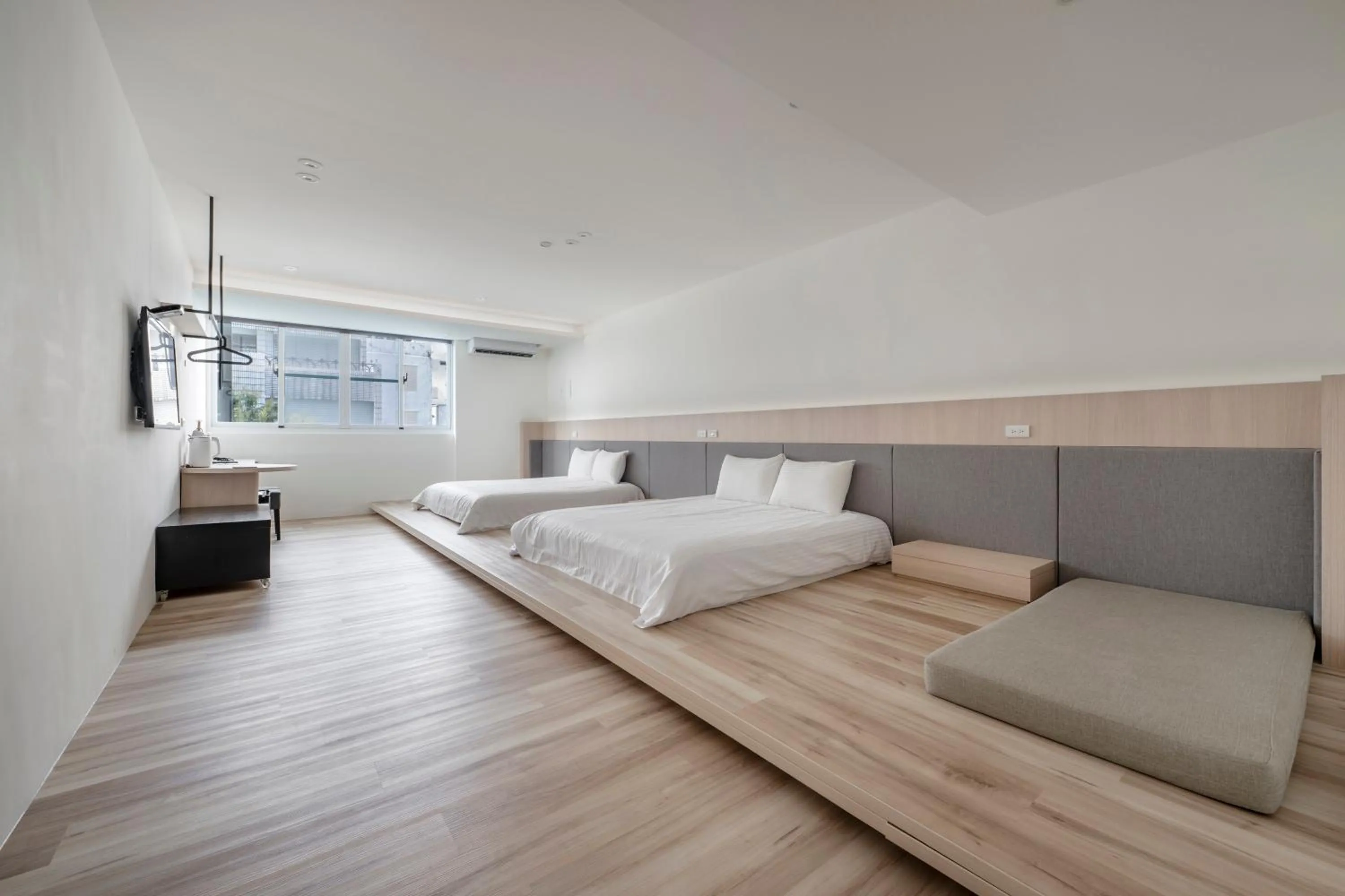 Photo of the whole room, Bed in Taitung Spring Homestay B&B