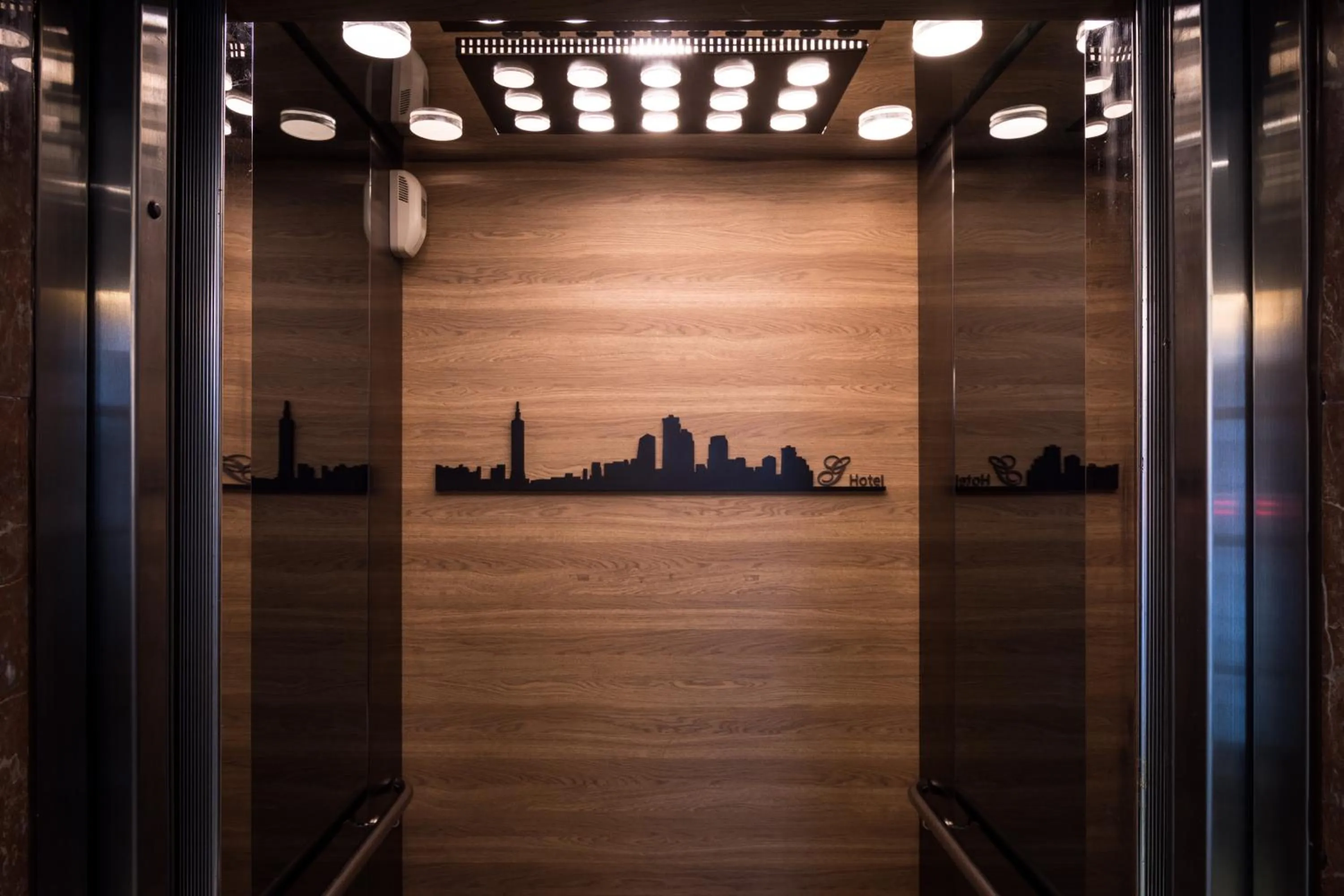 Decorative detail in Green World JianPei