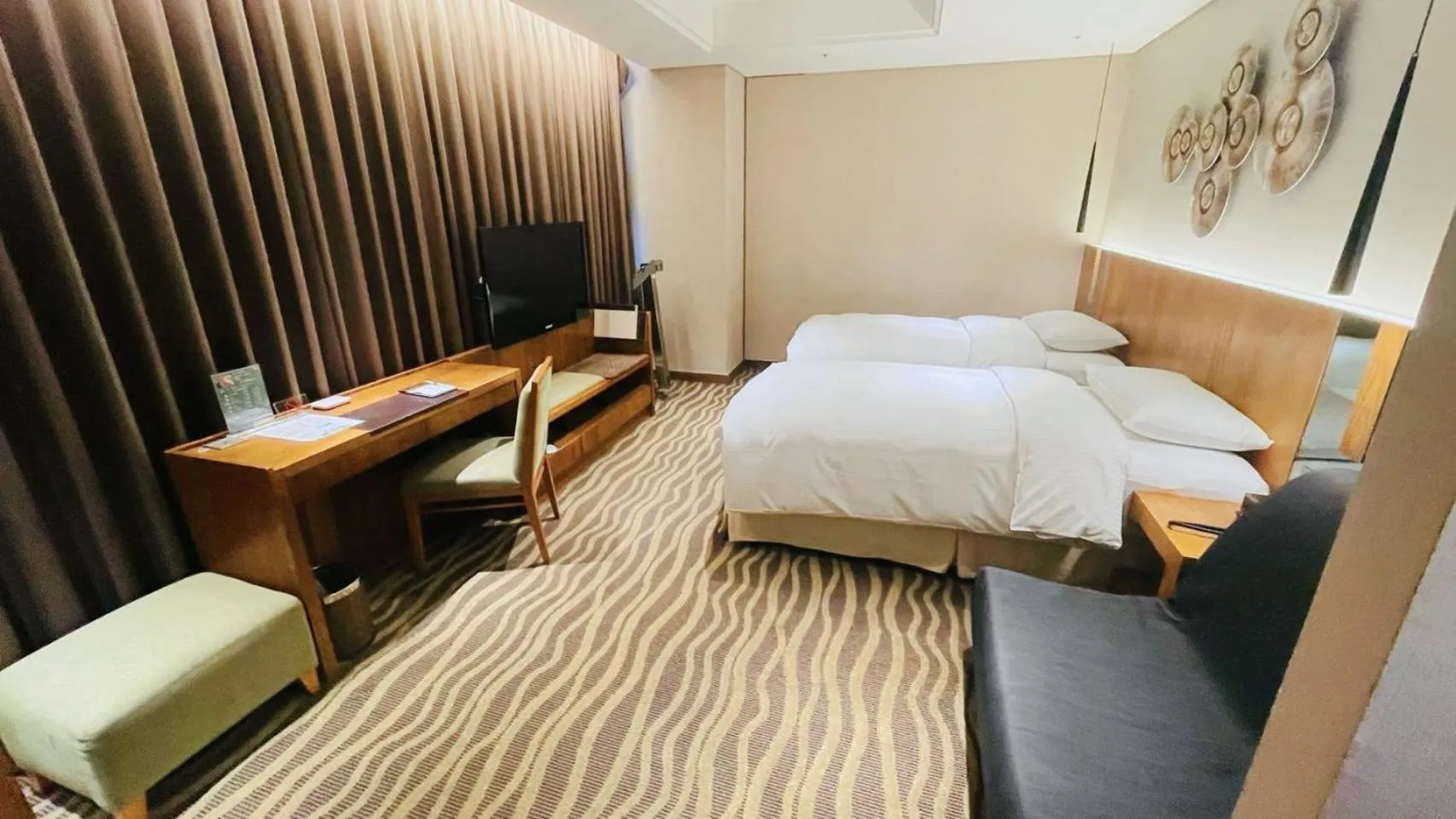 Bed in Green World JianPei