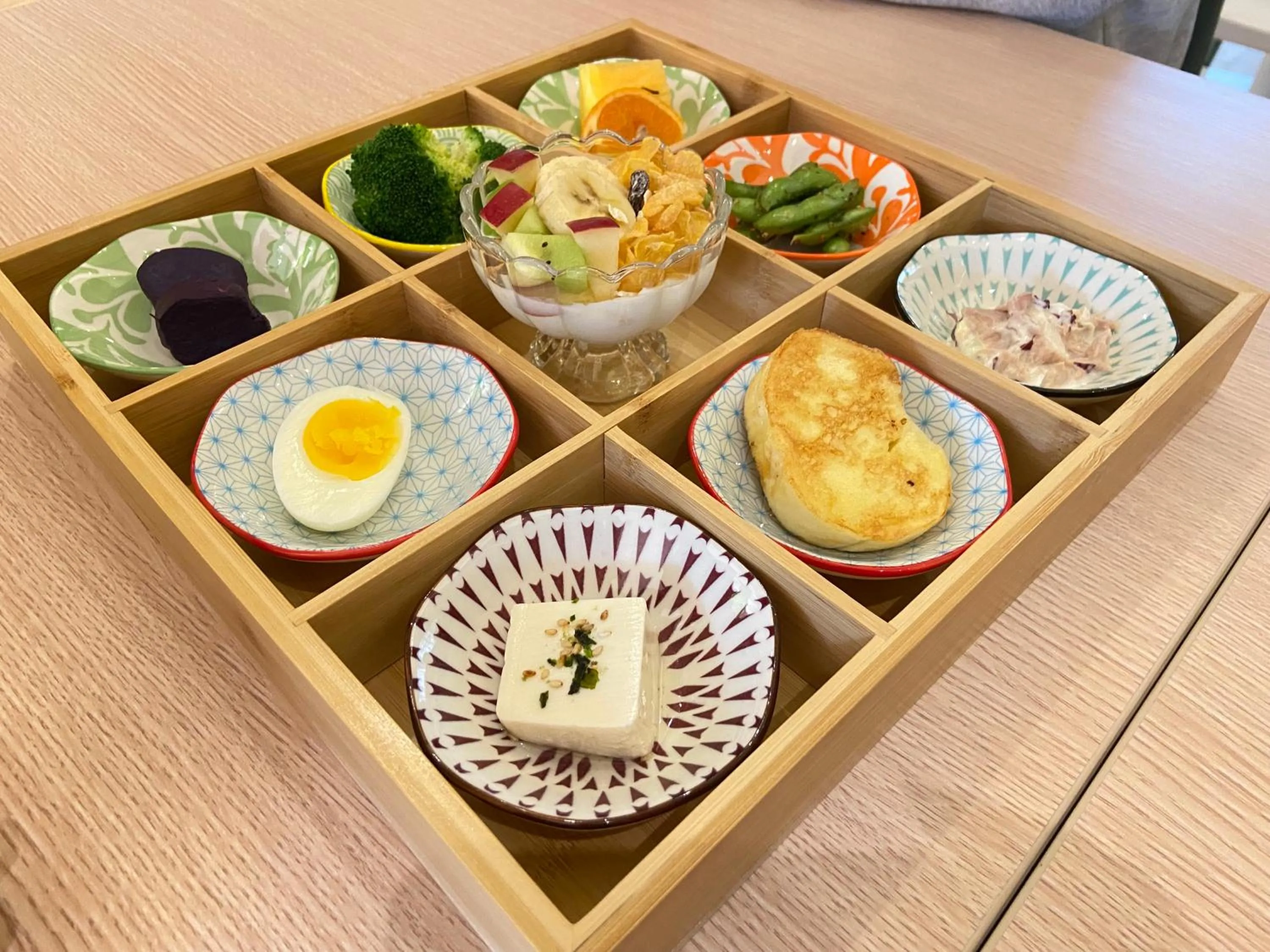 Breakfast in Green World JianPei