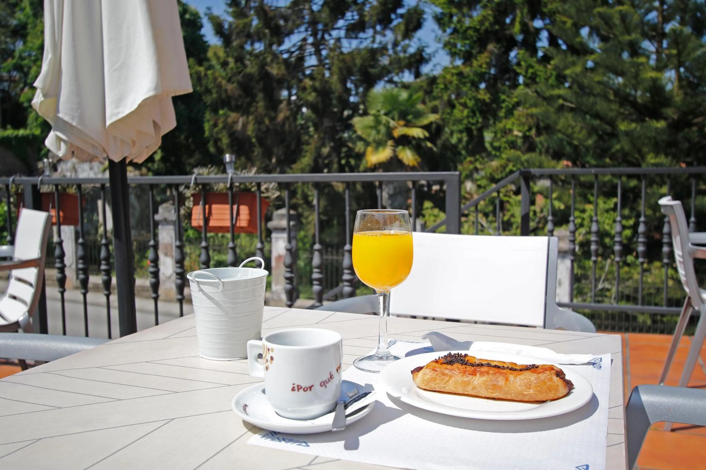 Breakfast in Villa de Colunga
