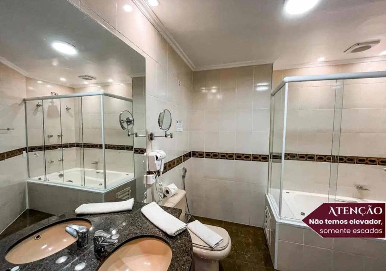 Bathroom in Hotel Euro Suíte Campos do Jordão By Nacional Inn - A 800 metros da Vila Capivari