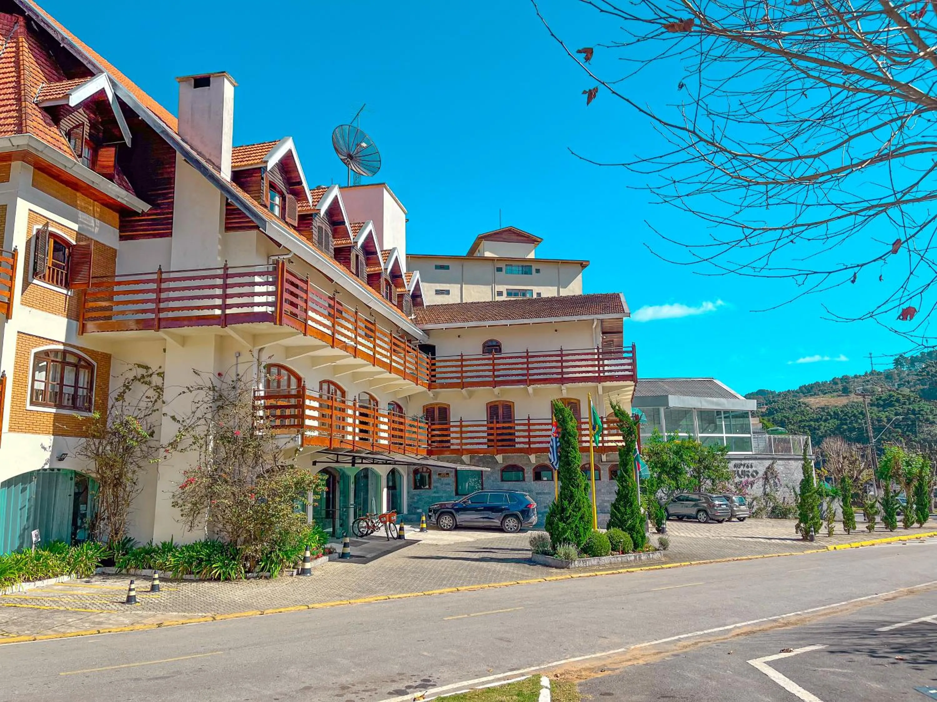 Facade/entrance in Hotel Euro Suíte Campos do Jordão By Nacional Inn - A 800 metros da Vila Capivari