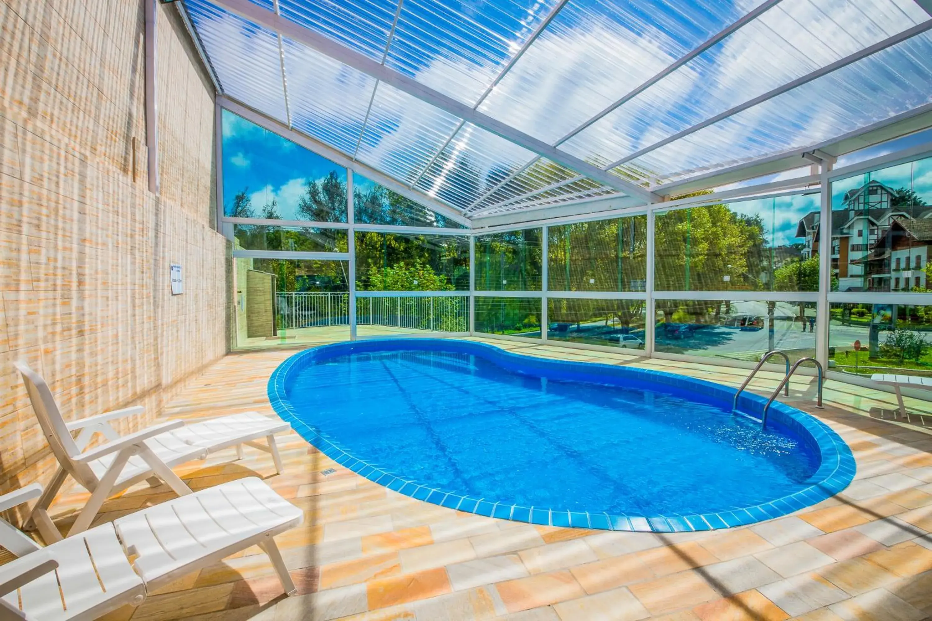 Hotel Euro Suíte Campos do Jordão By Nacional Inn - A 800 metros da Vila Capivari Hotel Euro Suíte Campos do Jordão By Nacional Inn - A 800 metros da Vila Capivari