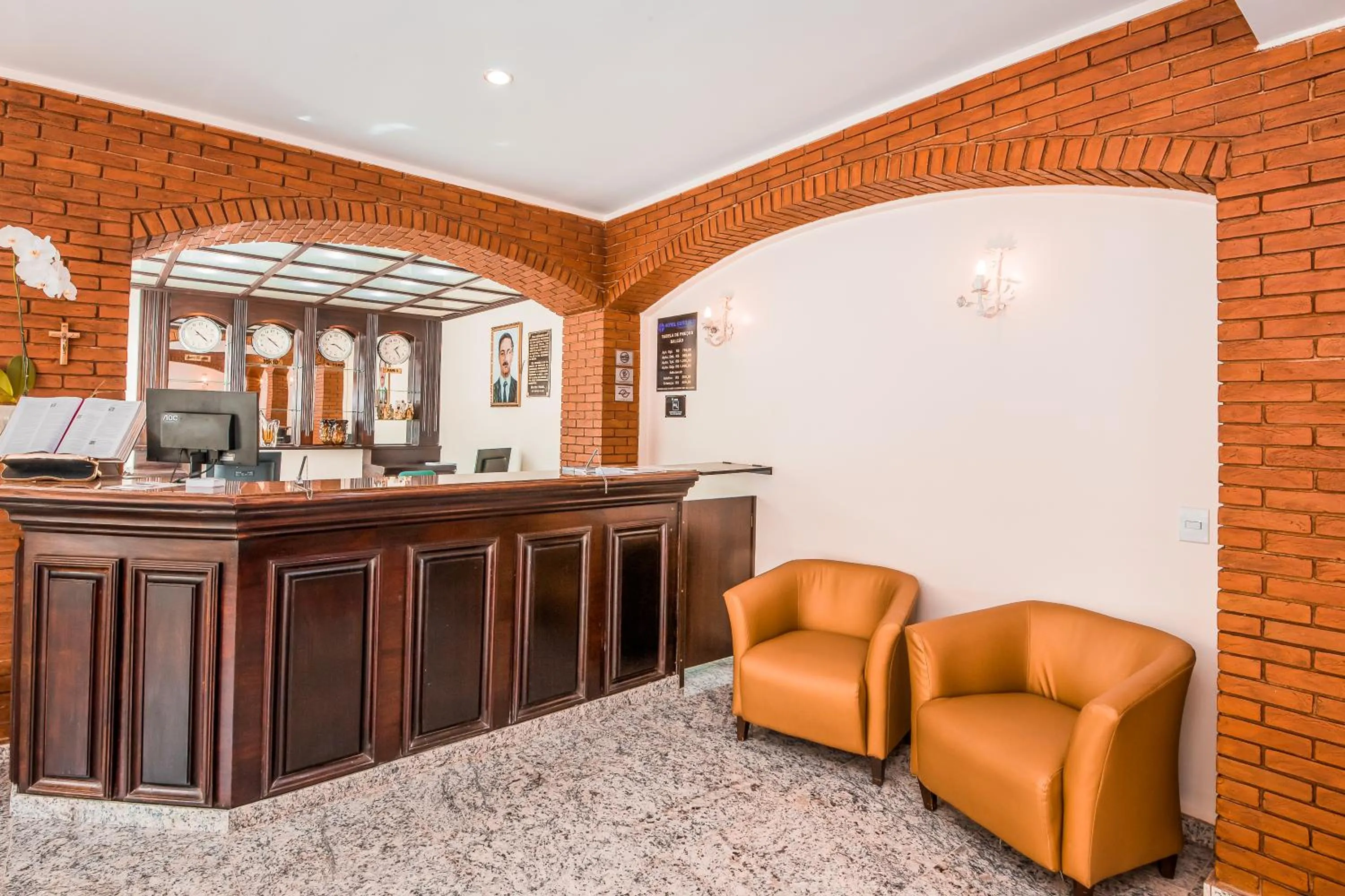 Lobby or reception in Hotel Euro Suíte Campos do Jordão By Nacional Inn - A 800 metros da Vila Capivari