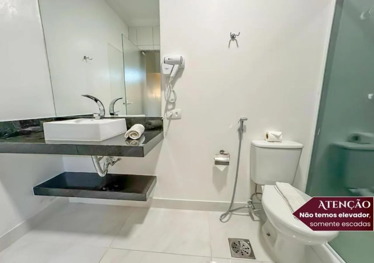 Bathroom in Hotel Euro Suíte Campos do Jordão By Nacional Inn - A 800 metros da Vila Capivari