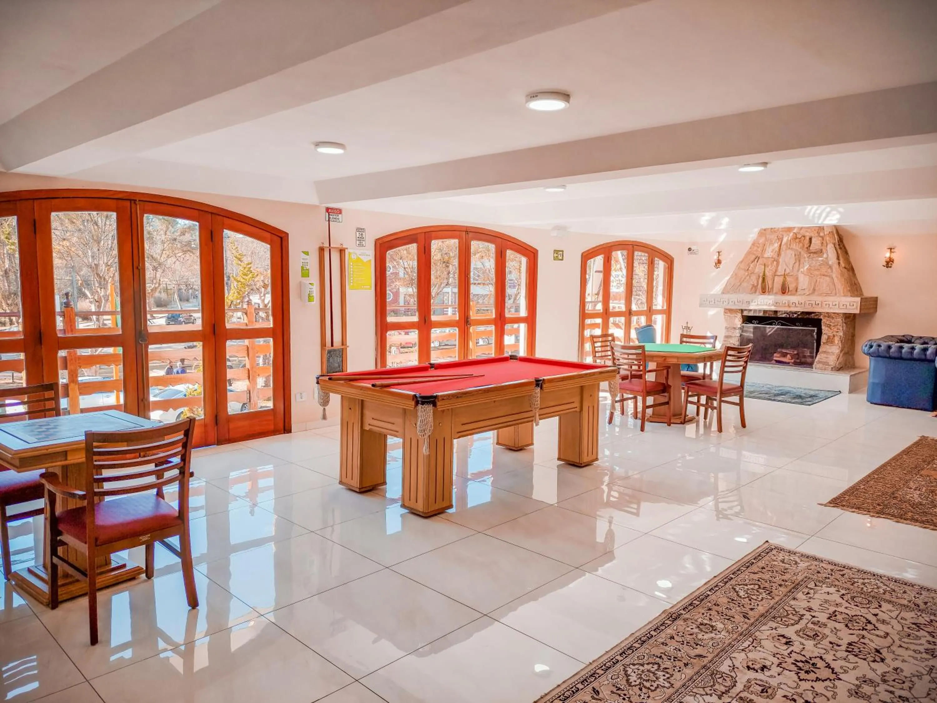 Billiard in Hotel Euro Suíte Campos do Jordão By Nacional Inn - A 800 metros da Vila Capivari