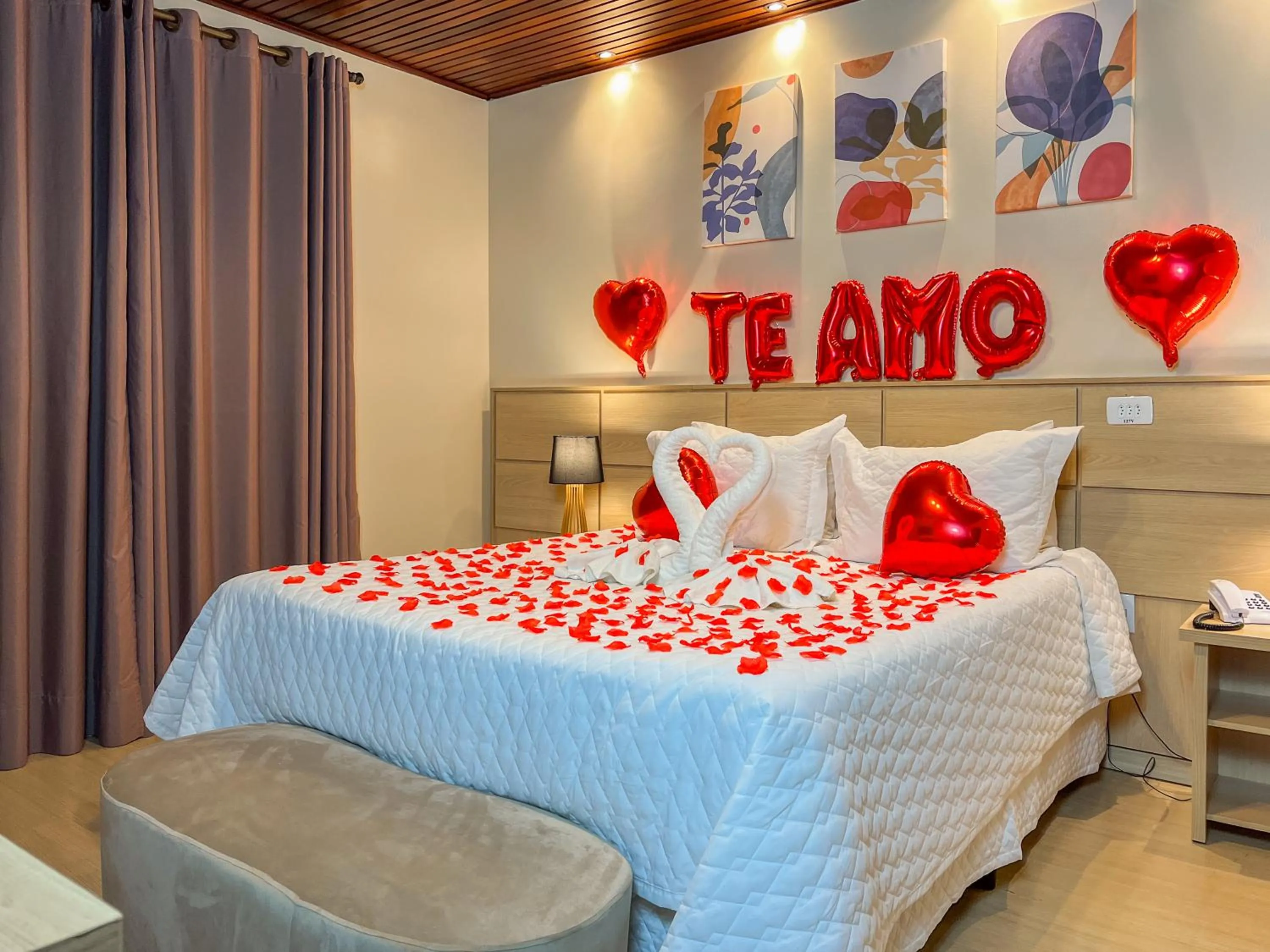 Bedroom, Bed in Hotel Euro Suíte Campos do Jordão By Nacional Inn - A 800 metros da Vila Capivari