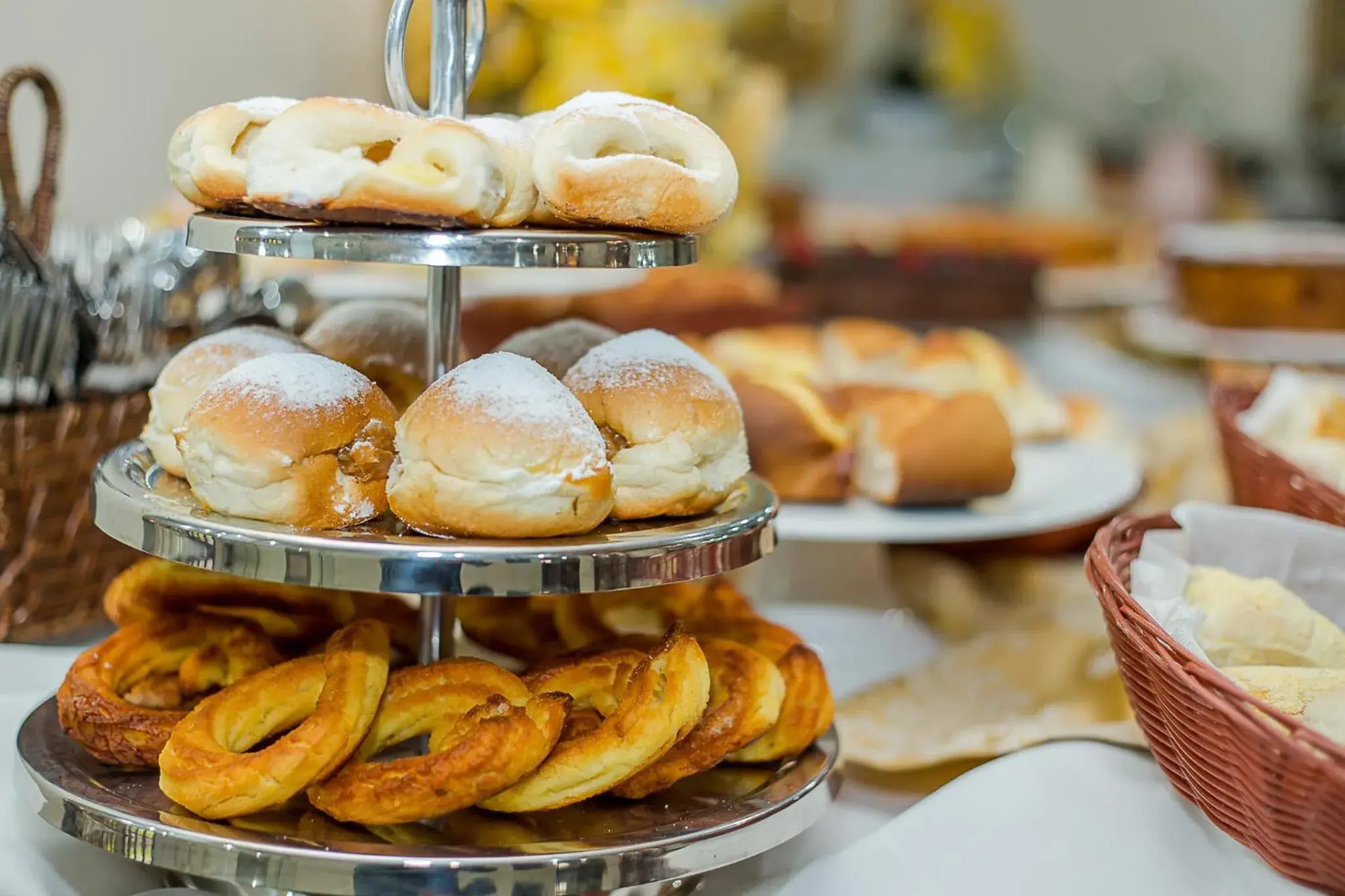 Hotel Euro Suíte Campos do Jordão By Nacional Inn - A 800 metros da Vila Capivari Hotel Euro Suíte Campos do Jordão By Nacional Inn - A 800 metros da Vila Capivari