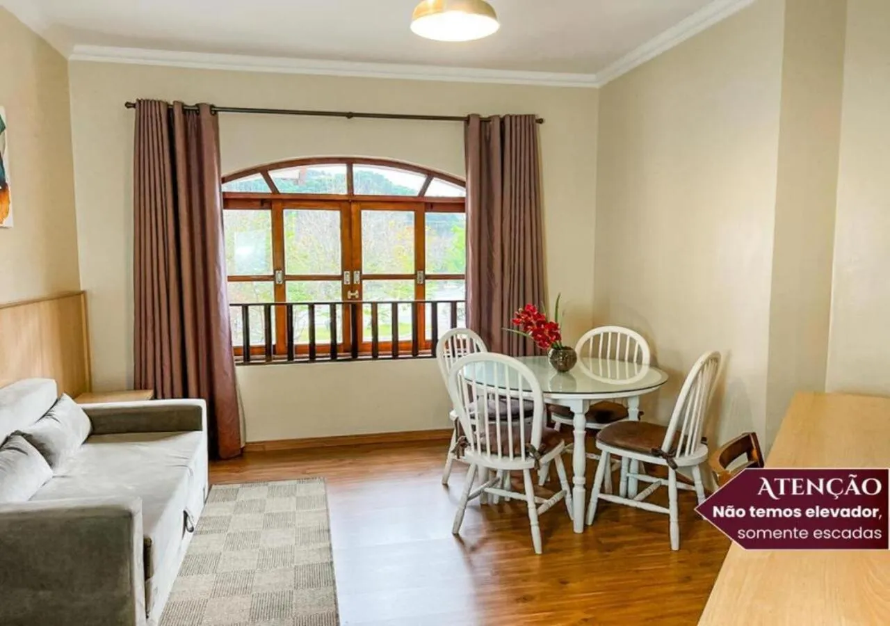 Living room in Hotel Euro Suíte Campos do Jordão By Nacional Inn - A 800 metros da Vila Capivari