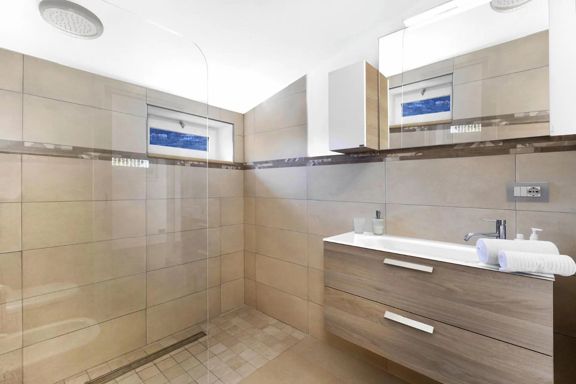 Bathroom in Amore Rentals - Casa Cristallo