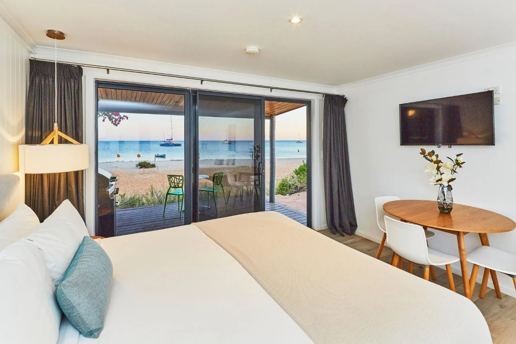 Photo of the whole room, Bed in RAC Monkey Mia Dolphin Resort