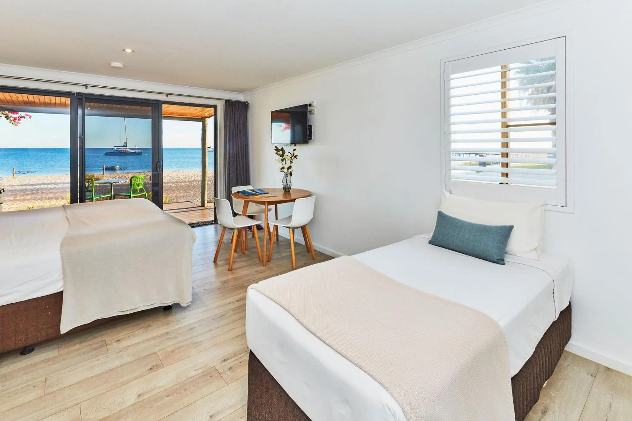 Photo of the whole room, Bed in RAC Monkey Mia Dolphin Resort