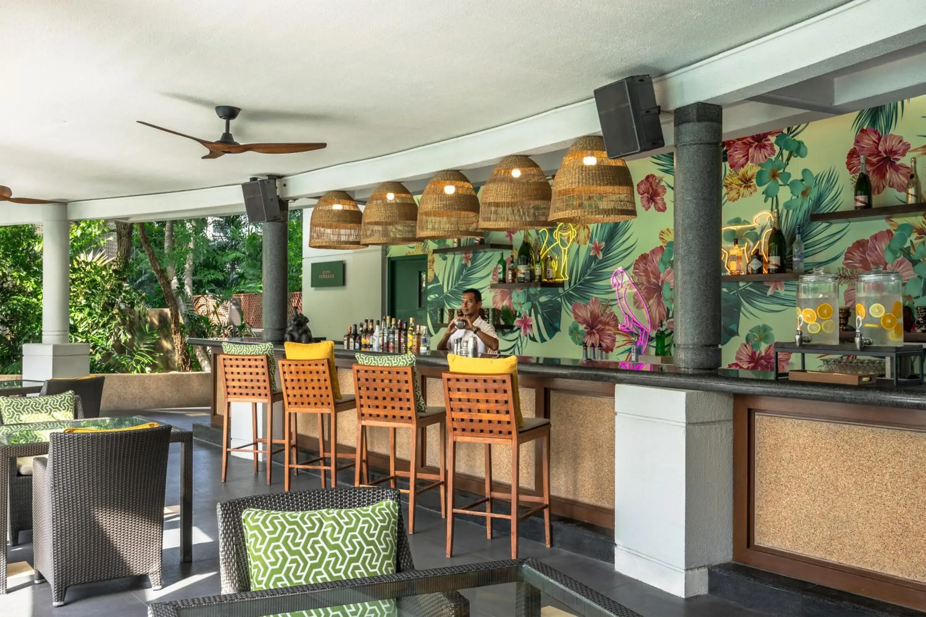 Swimming pool in Conrad Bangkok Residences Swimming pool in Conrad Bangkok Residences