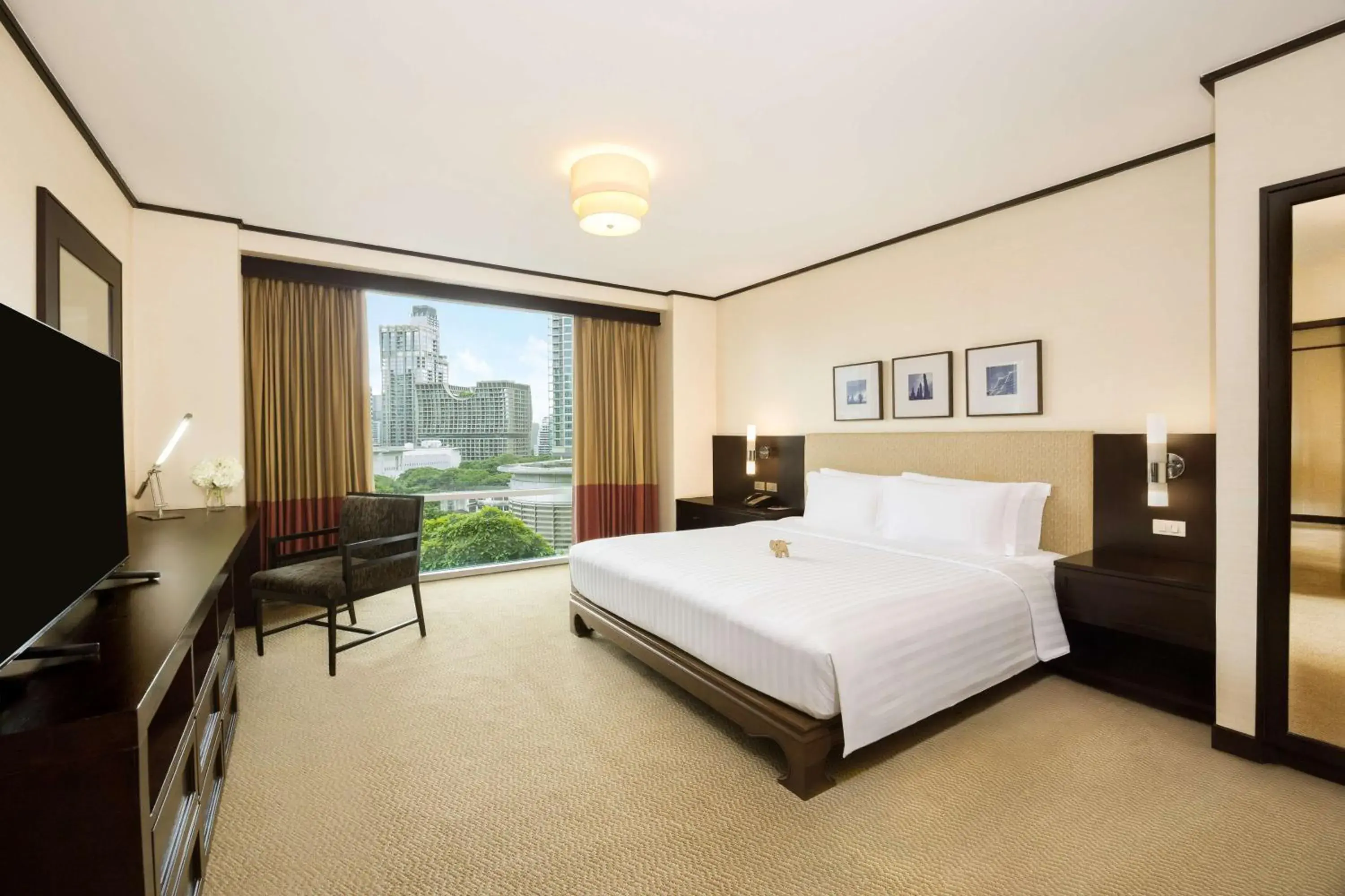 Bed in Conrad Bangkok Residences Bed in Conrad Bangkok Residences