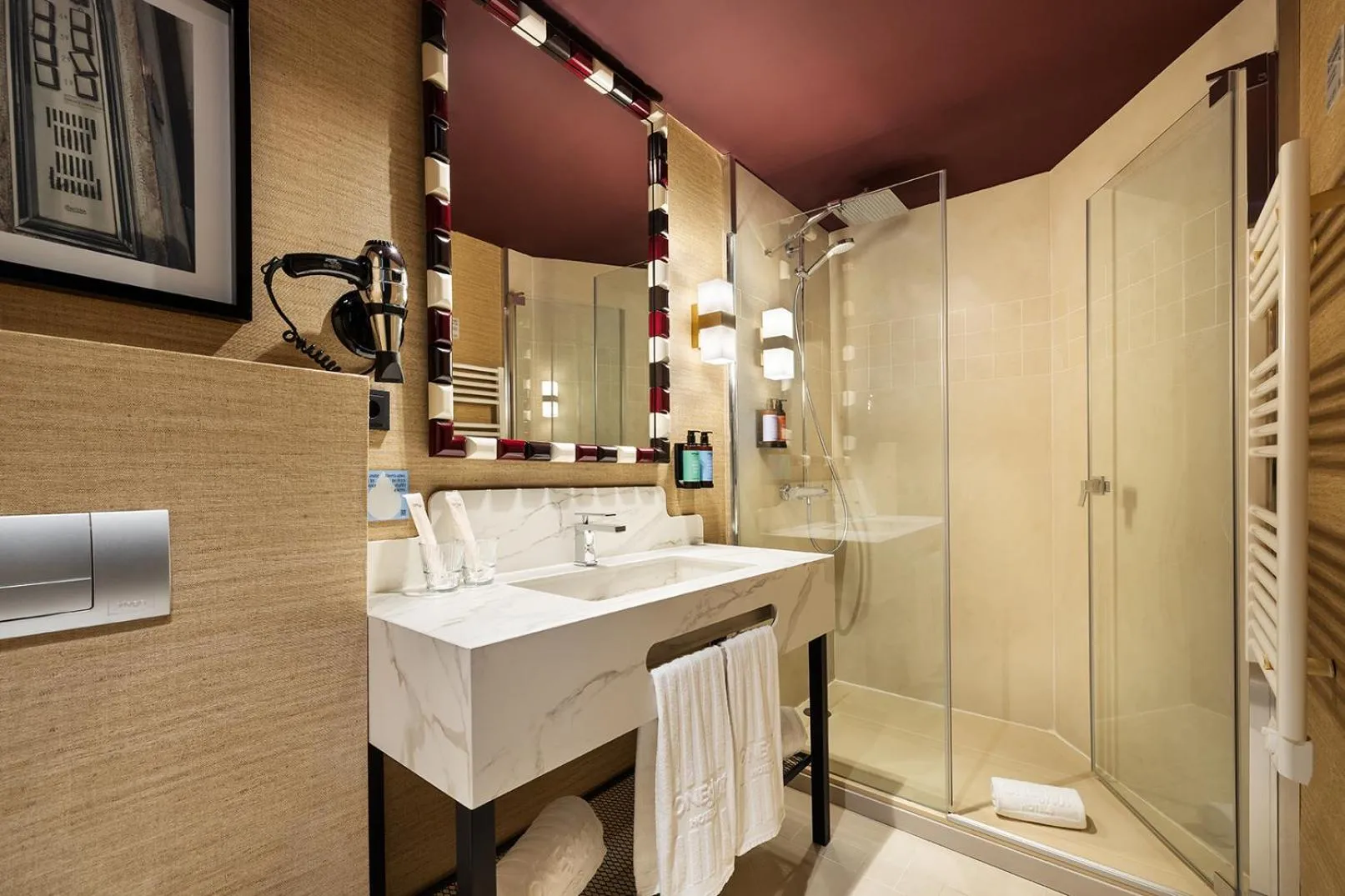 Bathroom in One Shot Luchana