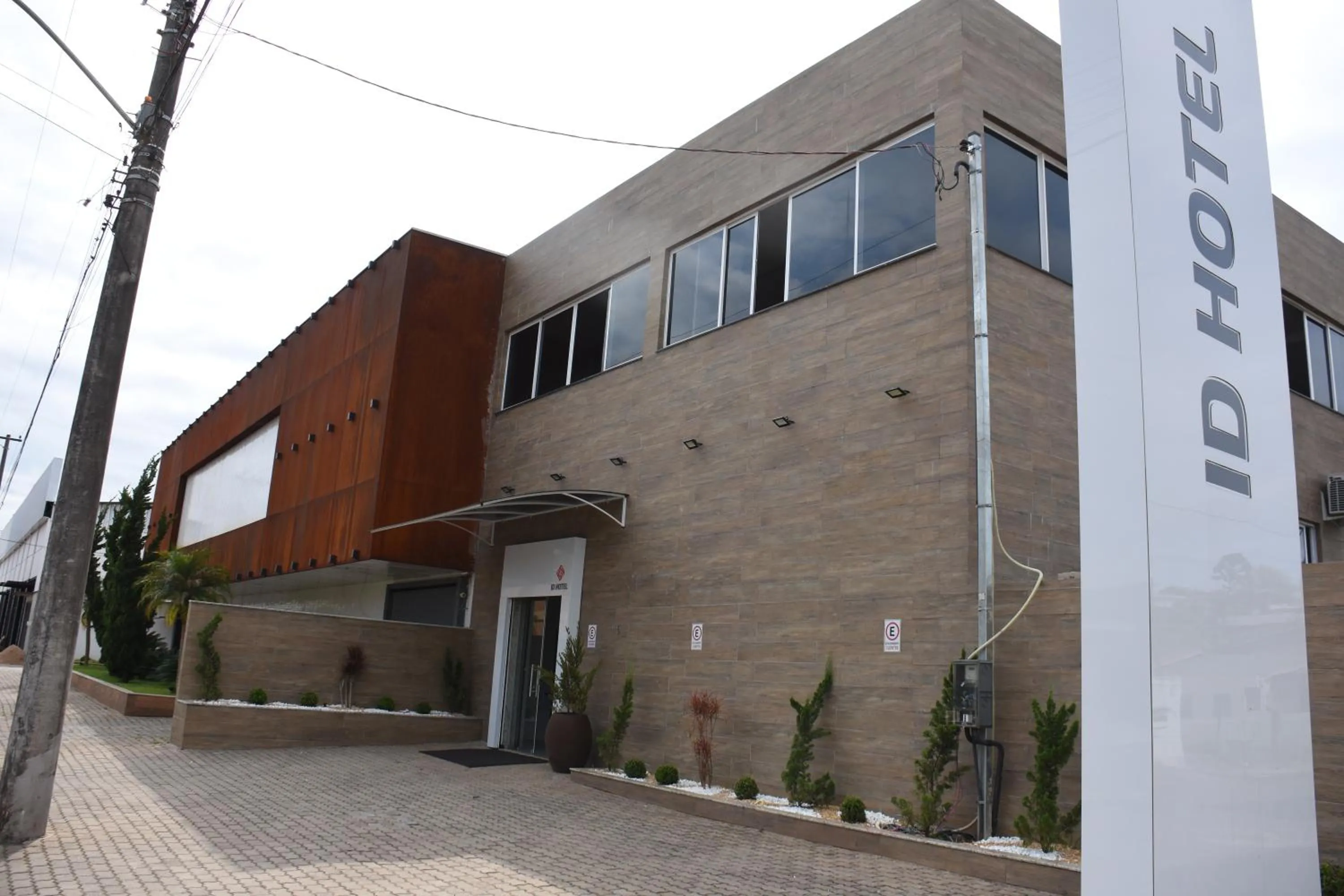 Facade/entrance in ID Hotel
