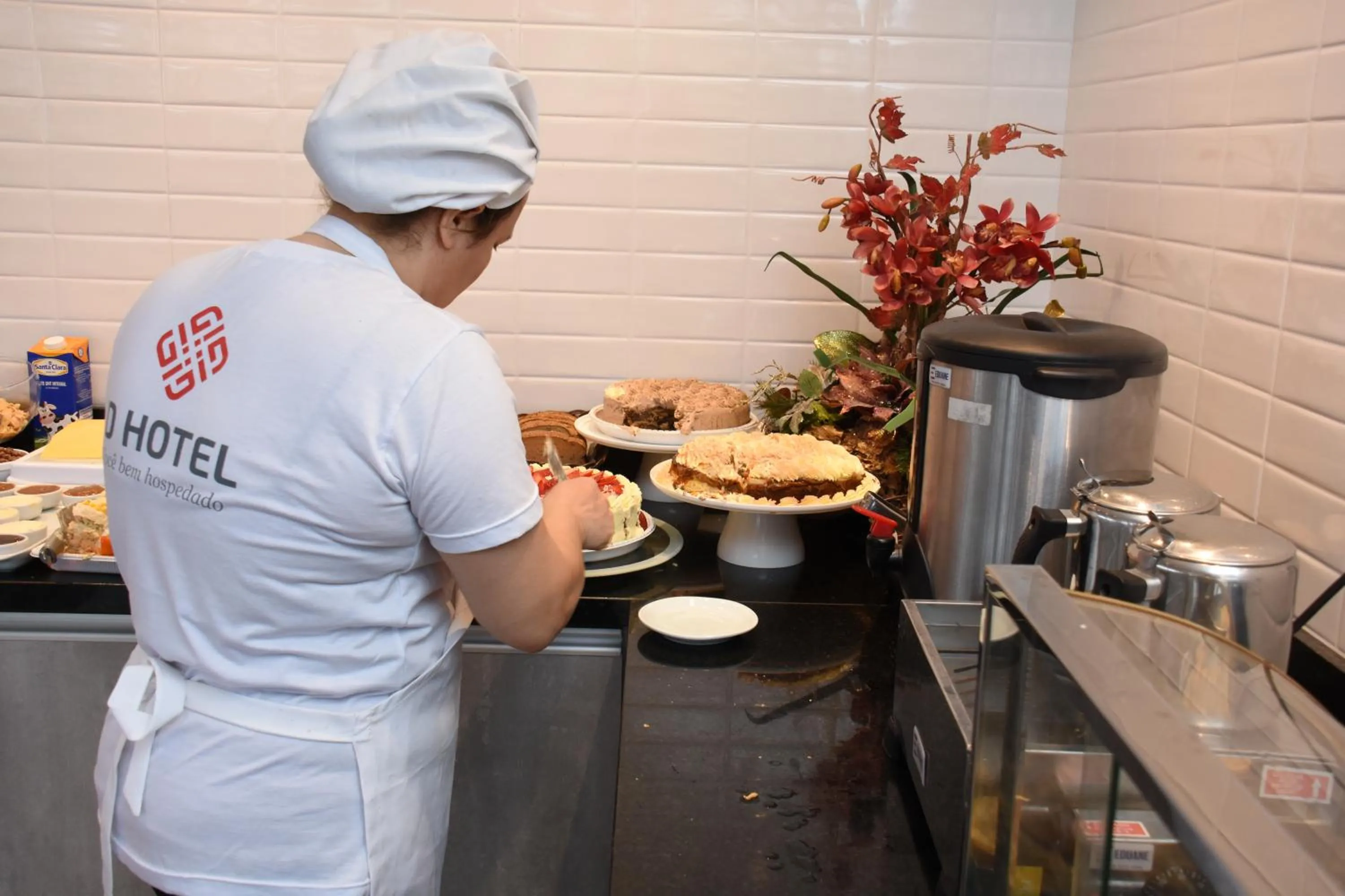 Restaurant/places to eat in ID Hotel
