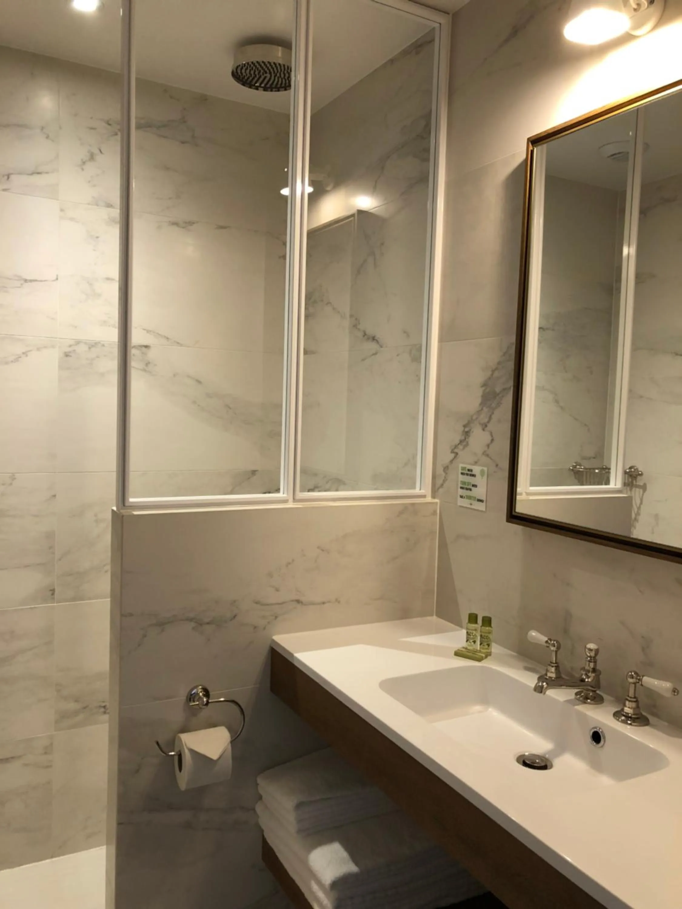 Shower in Getaway Oostende