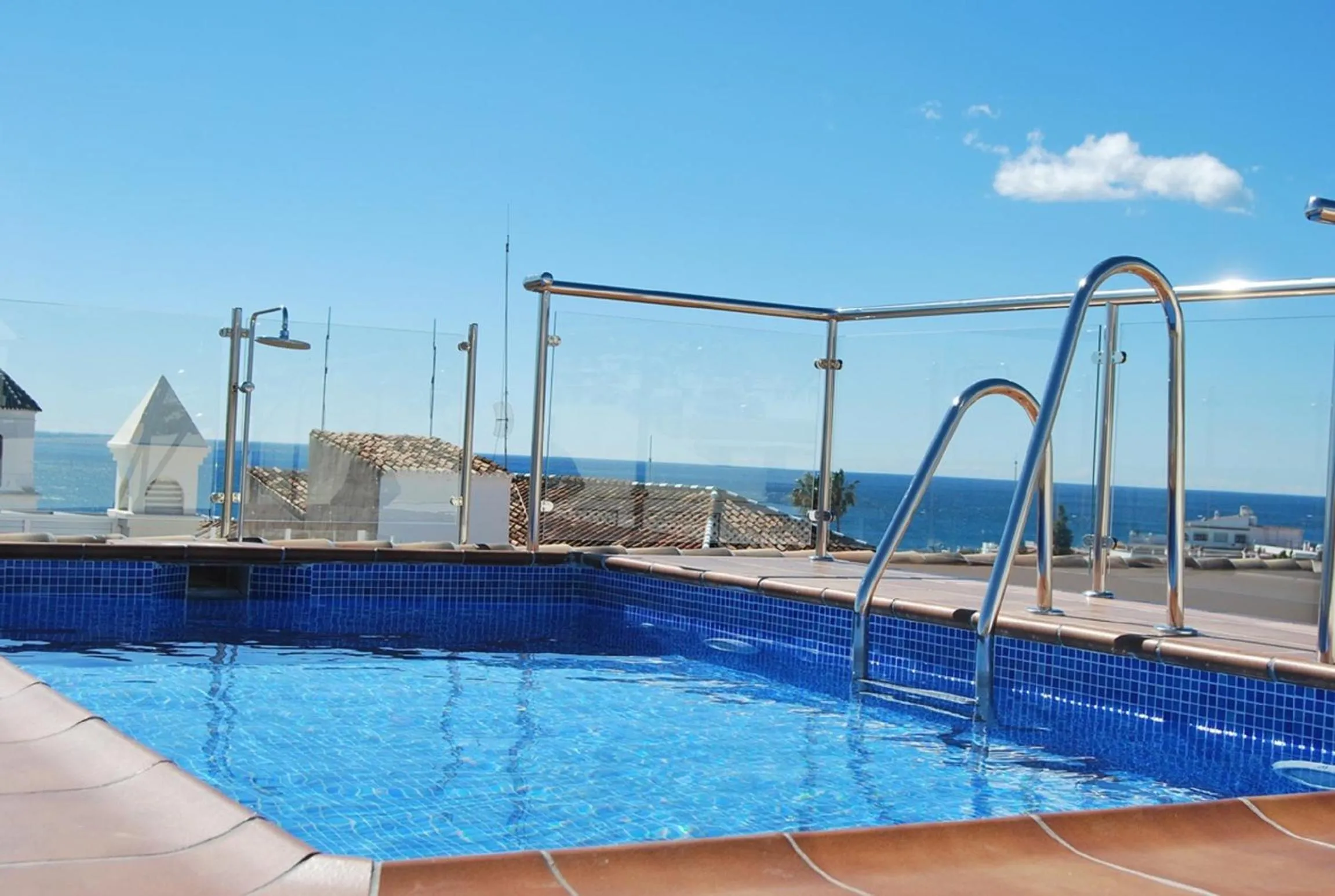Swimming pool in Apartamentos Plaza