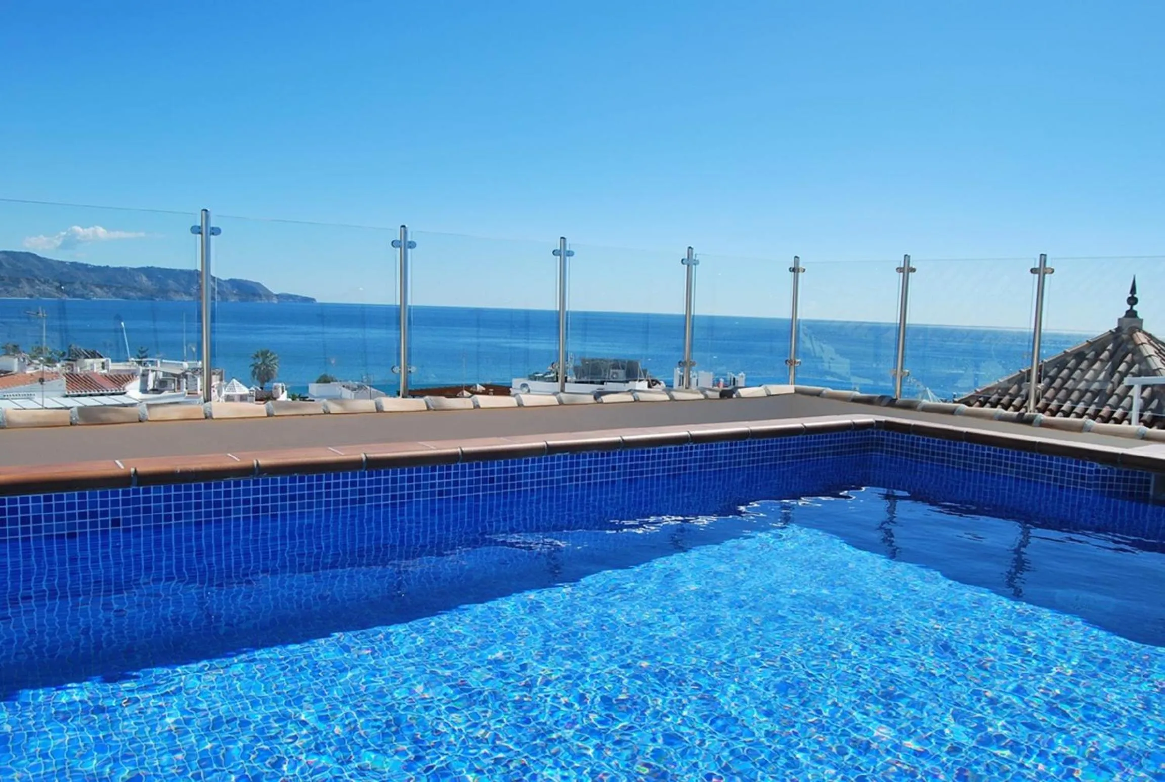Swimming pool in Apartamentos Plaza