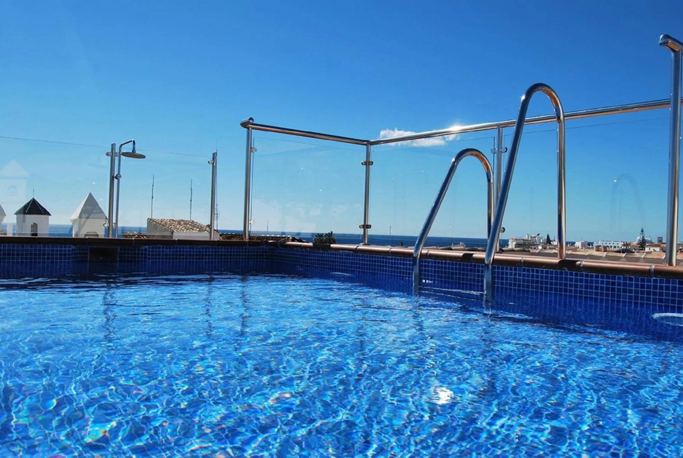 Swimming pool in Apartamentos Plaza